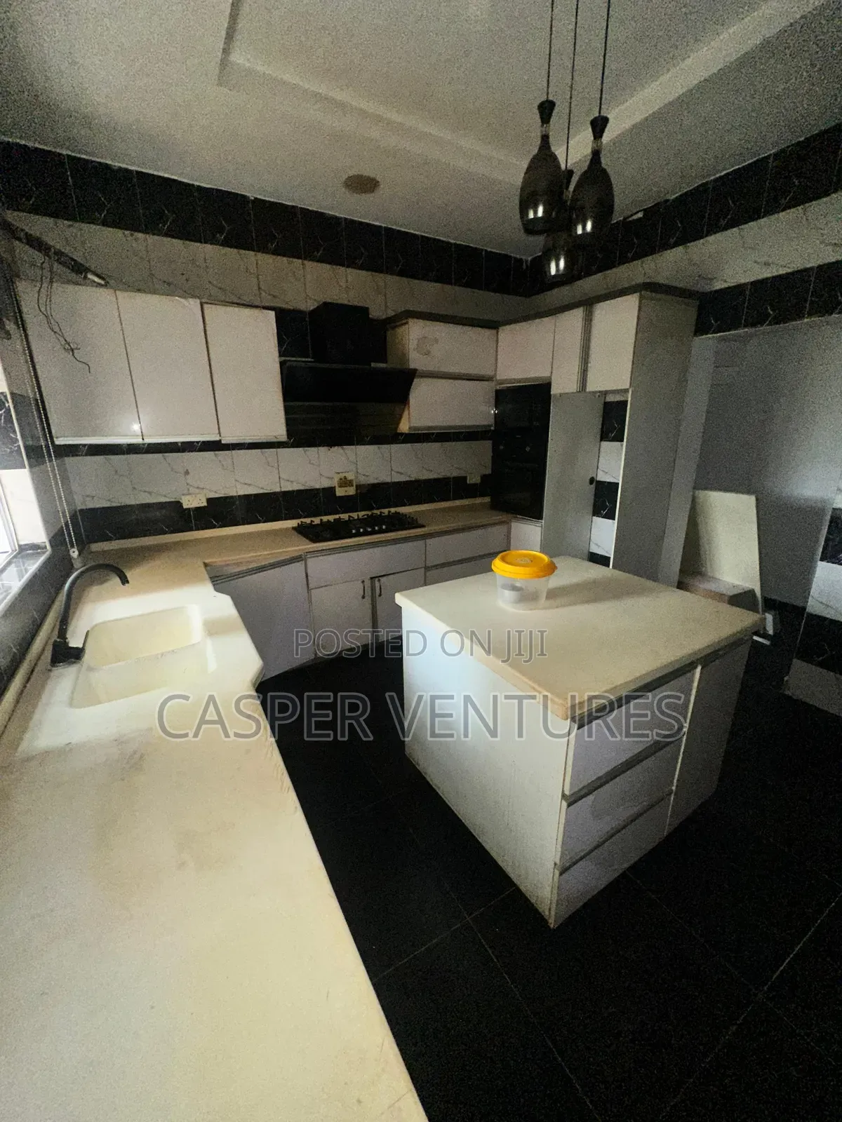 4bdrm Duplex in Fairview, Lekki Phase 2 for rent