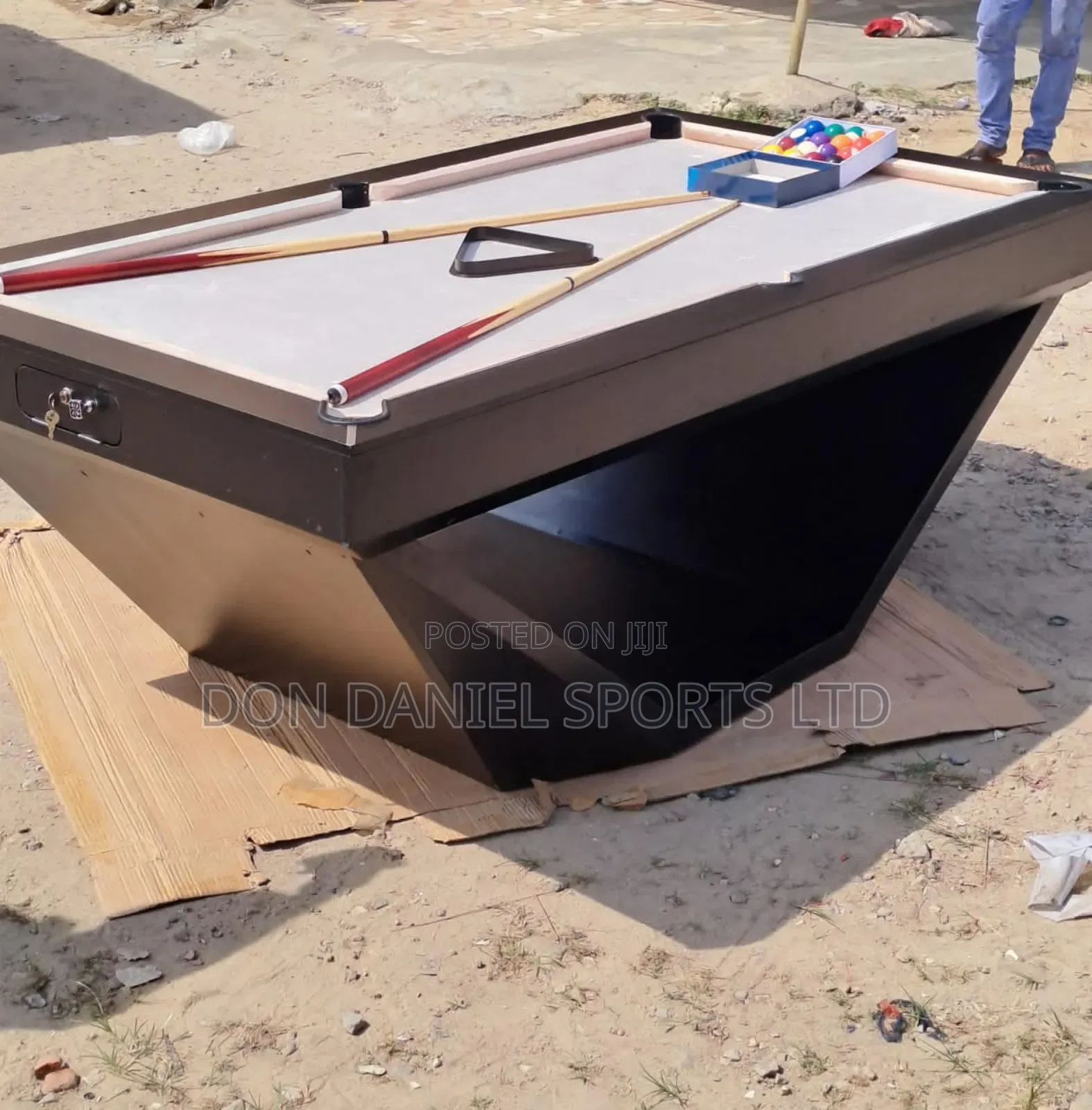 Luxury Snooker Table