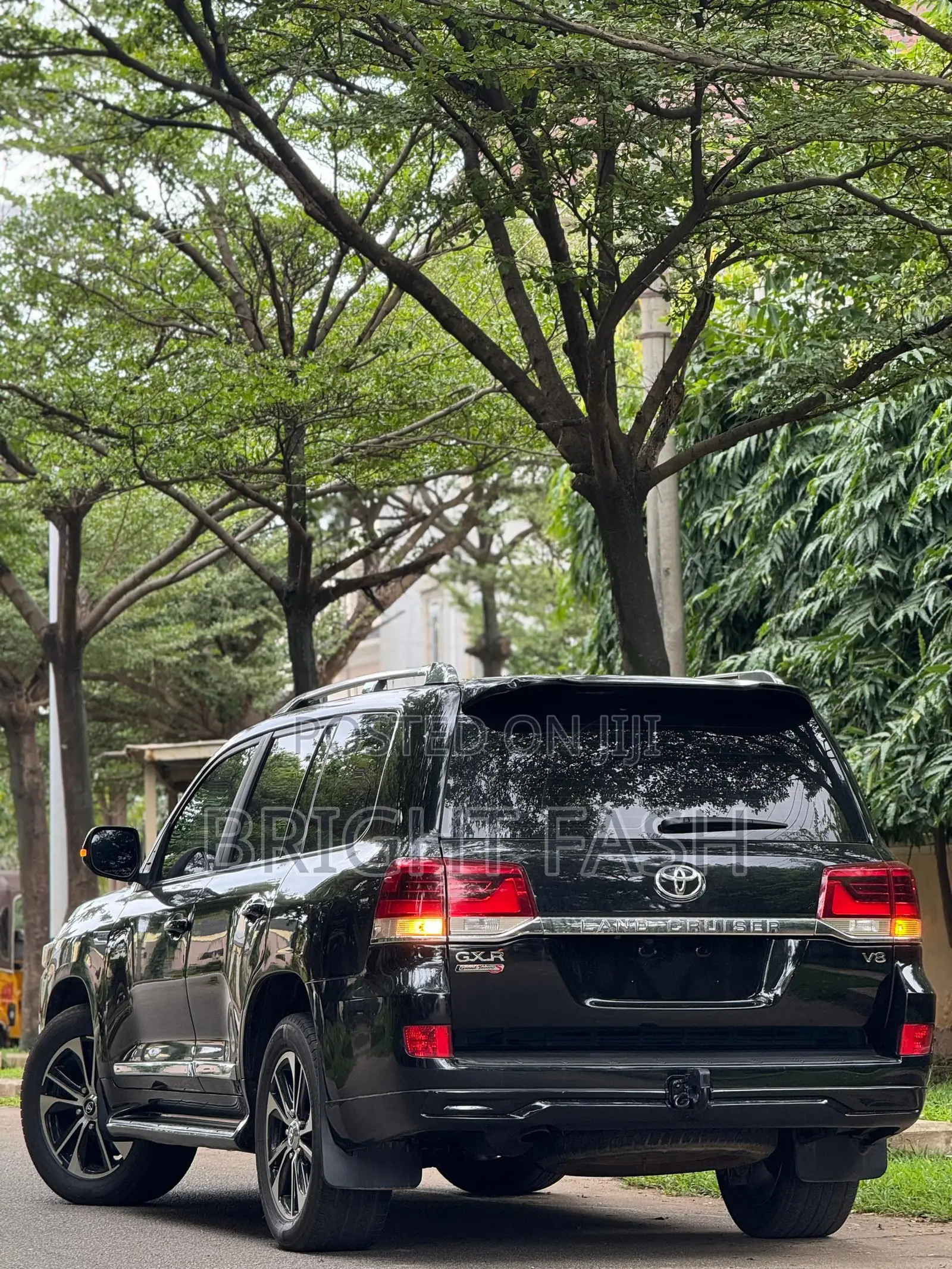 Toyota Land Cruiser 4.5 V8 GXR 2020 Black