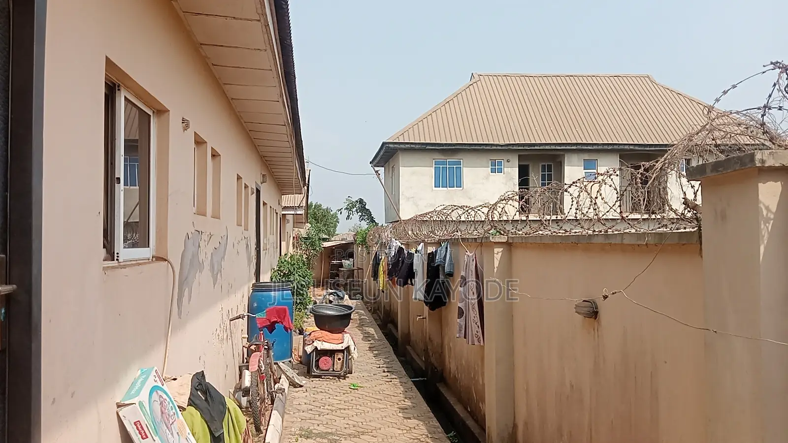 7bdrm Block of Flats in Off Gbaga Road, Ijede / Ikorodu for sale