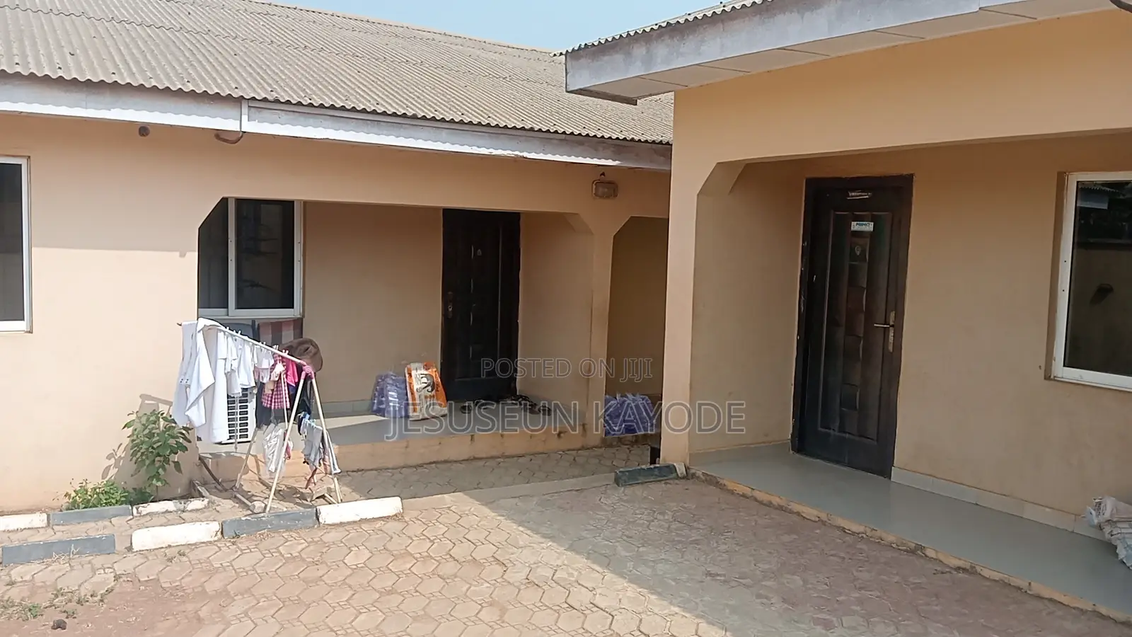 7bdrm Block of Flats in Off Gbaga Road, Ijede / Ikorodu for sale