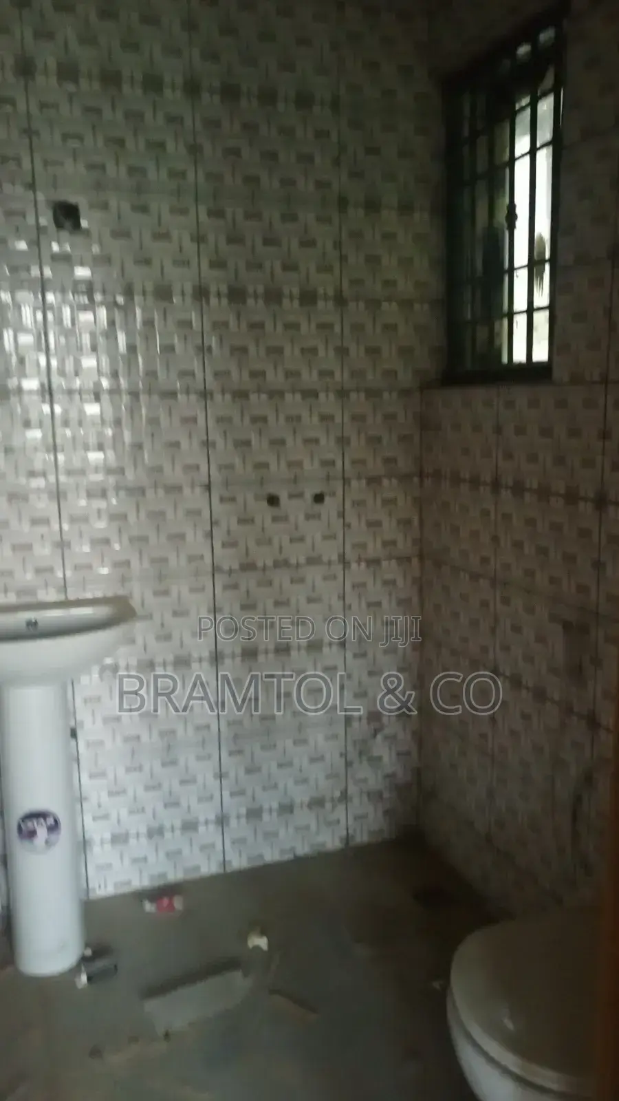 17 Units of 2bedroom Flats for Residence, Airbnb, Office or School