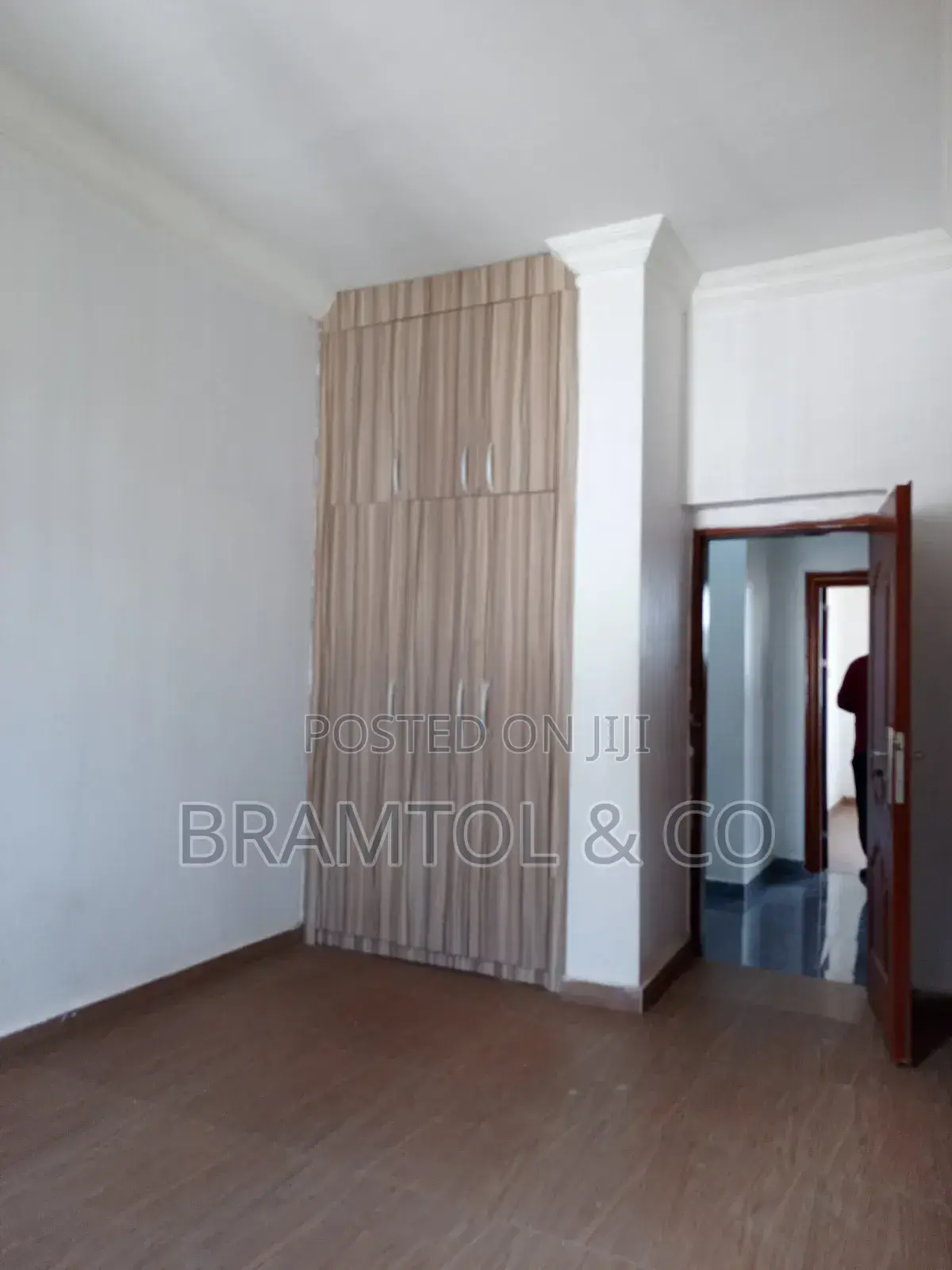 17 Units of 2bedroom Flats for Residence, Airbnb, Office or School