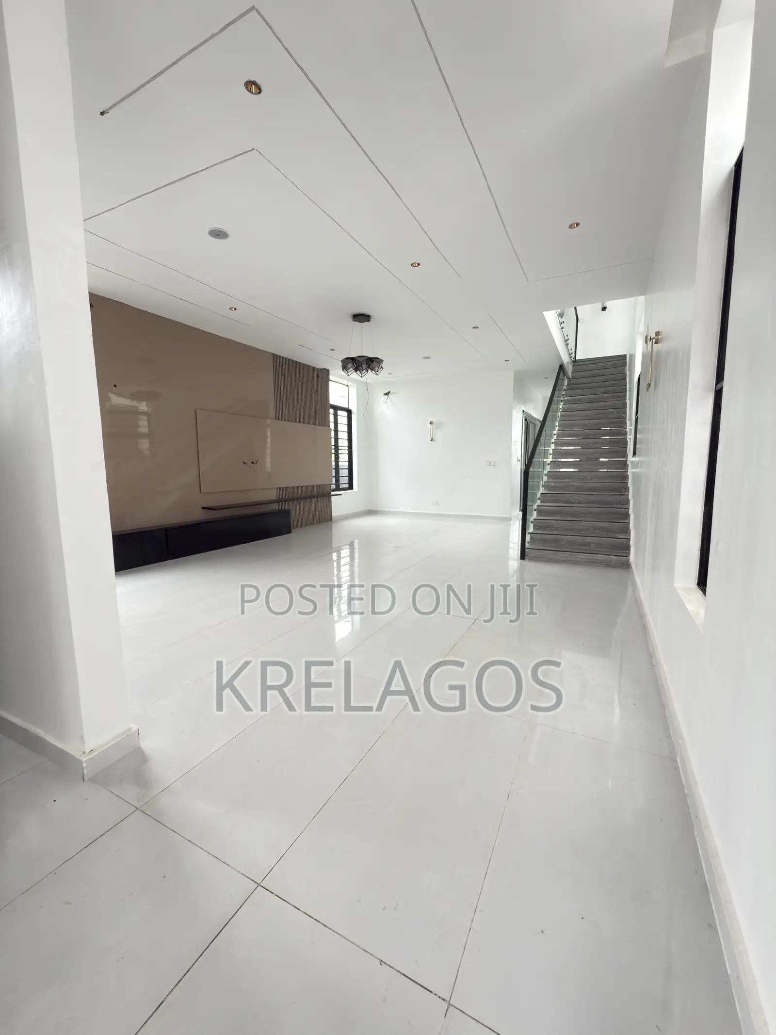 5bdrm Duplex in Orchid, Chevron for sale