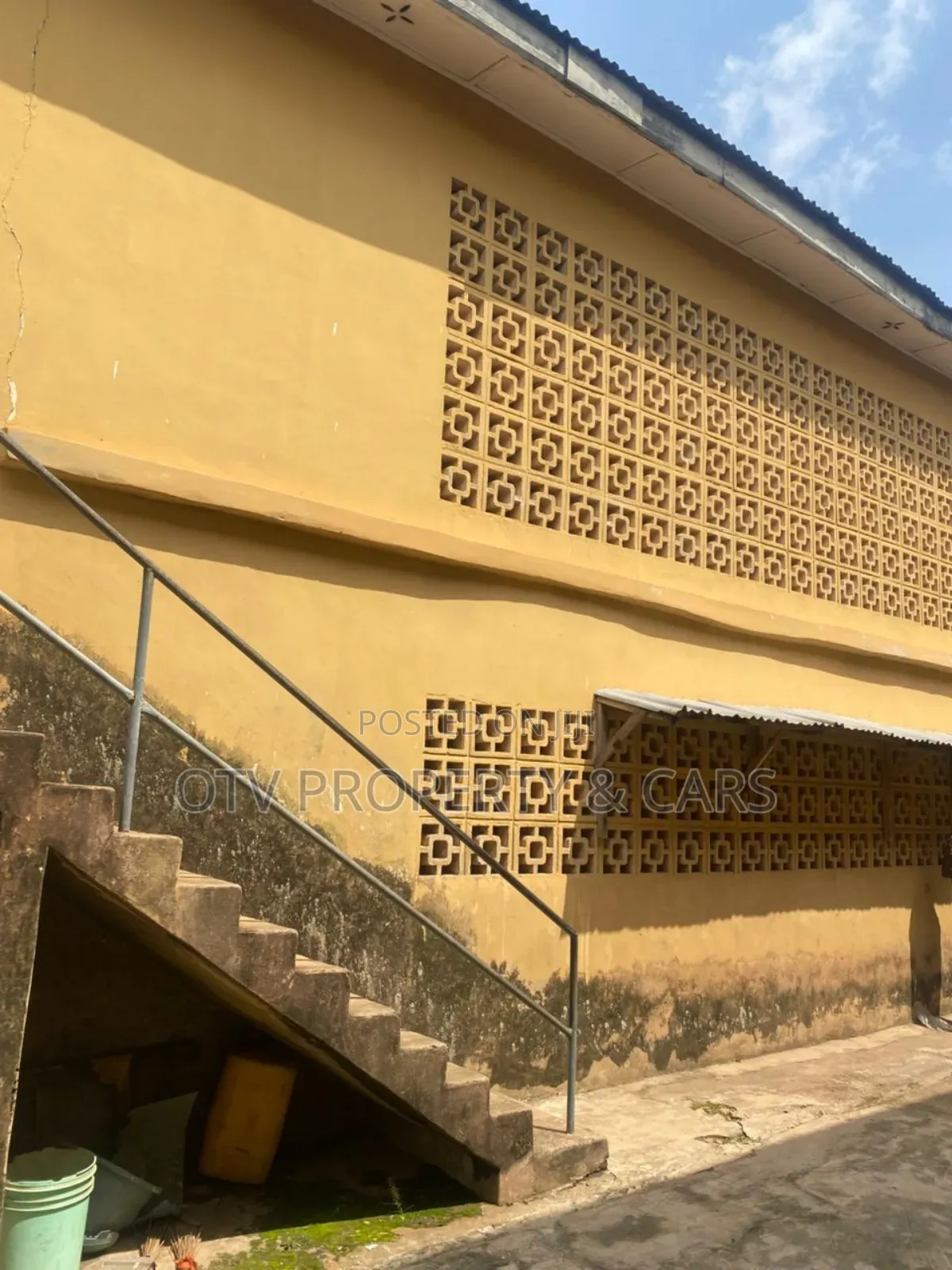 For Sale: A Mixed-Use Building With 3 Bedrooms 8 Room Up 8 Down