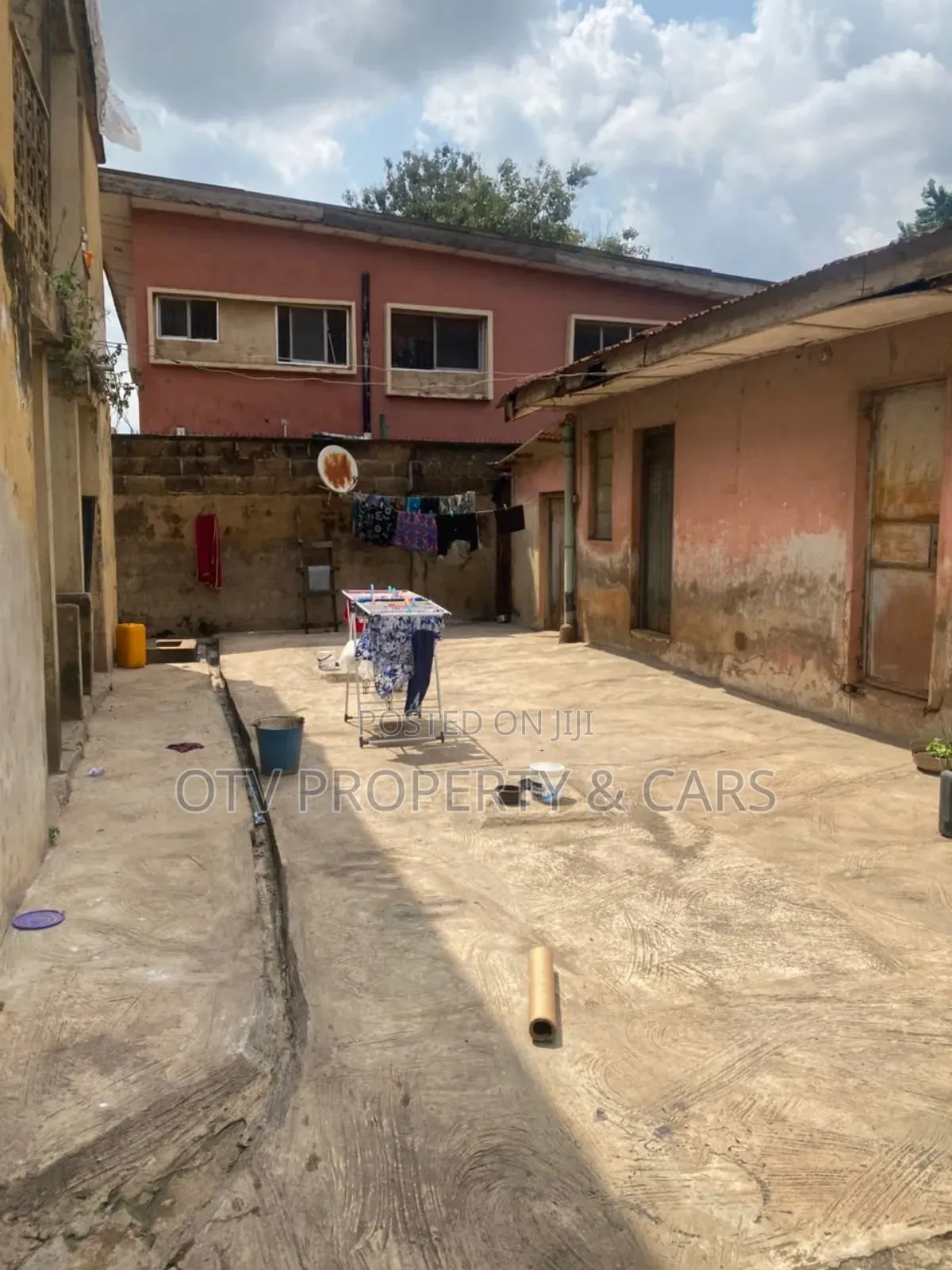 For Sale: A Mixed-Use Building With 3 Bedrooms 8 Room Up 8 Down