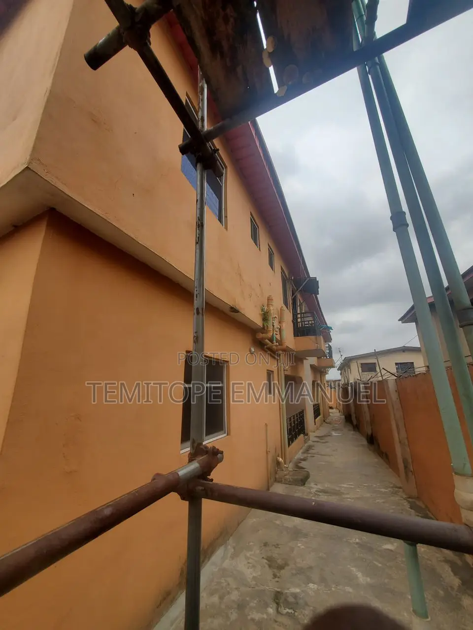 Furnished 8bdrm House in Alakuko Lagos for sale