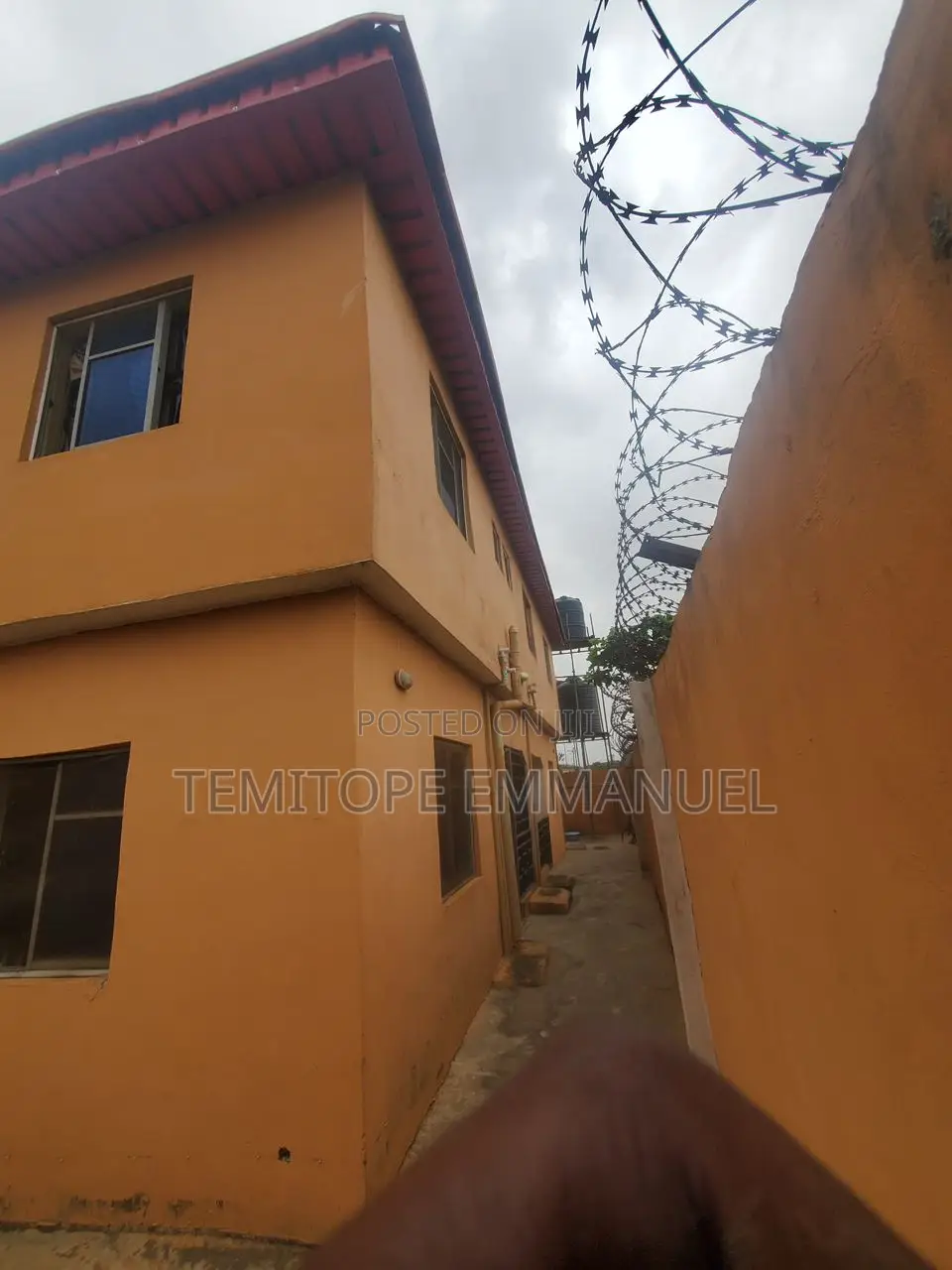 Furnished 8bdrm House in Alakuko Lagos for sale