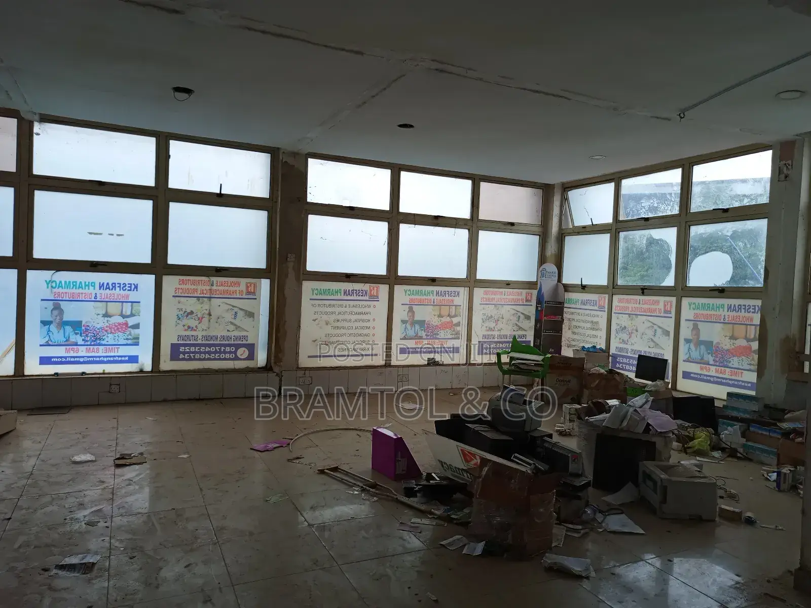 Large 54 SQM Business Space/Shop/Office in Utako