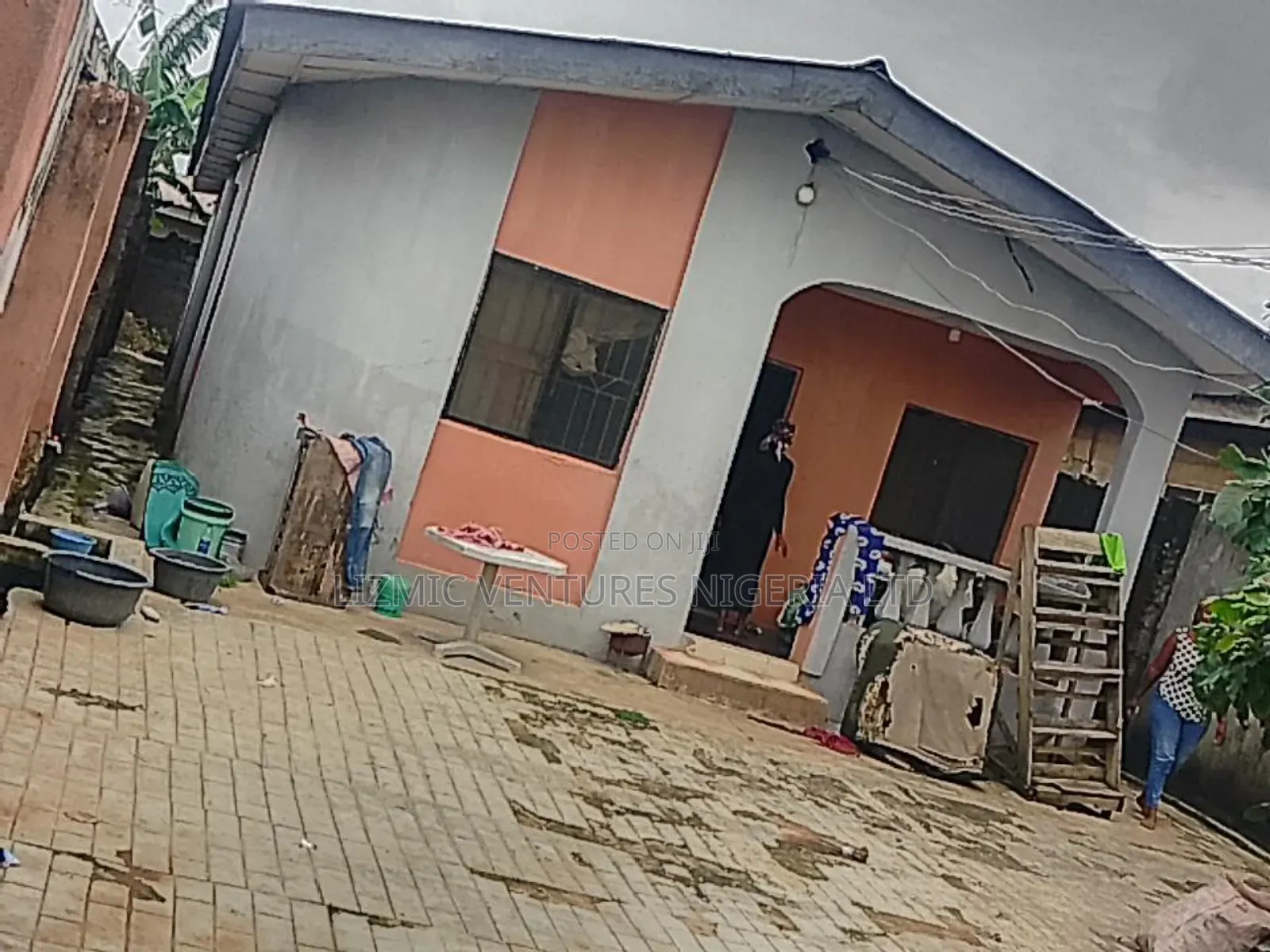 Furnished 3bdrm Bungalow in Ijegun for sale