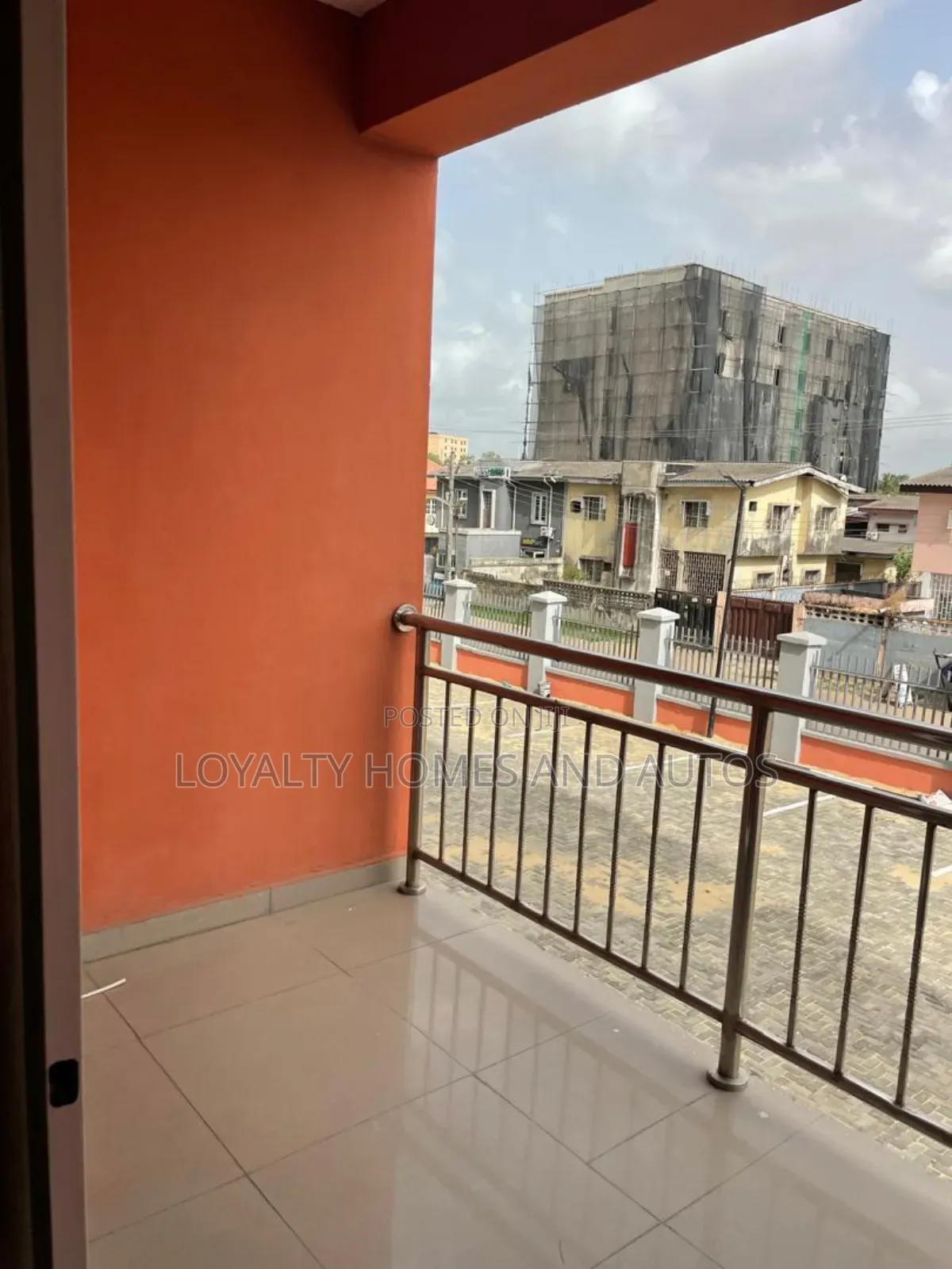 3bdrm Block of Flats in Amuwo Lagos Mainland for sale
