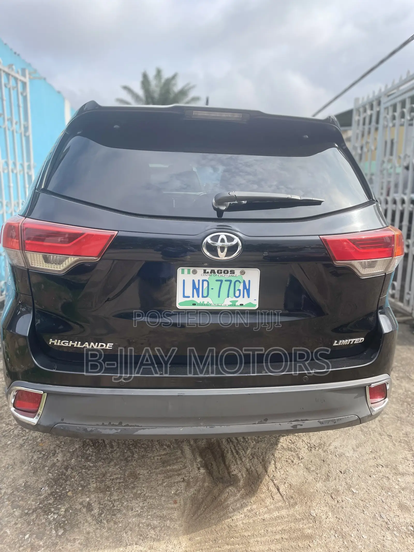 Toyota Highlander Limited Platinum 4dr SUV (3.5L 6cyl 6A) 2015 Black