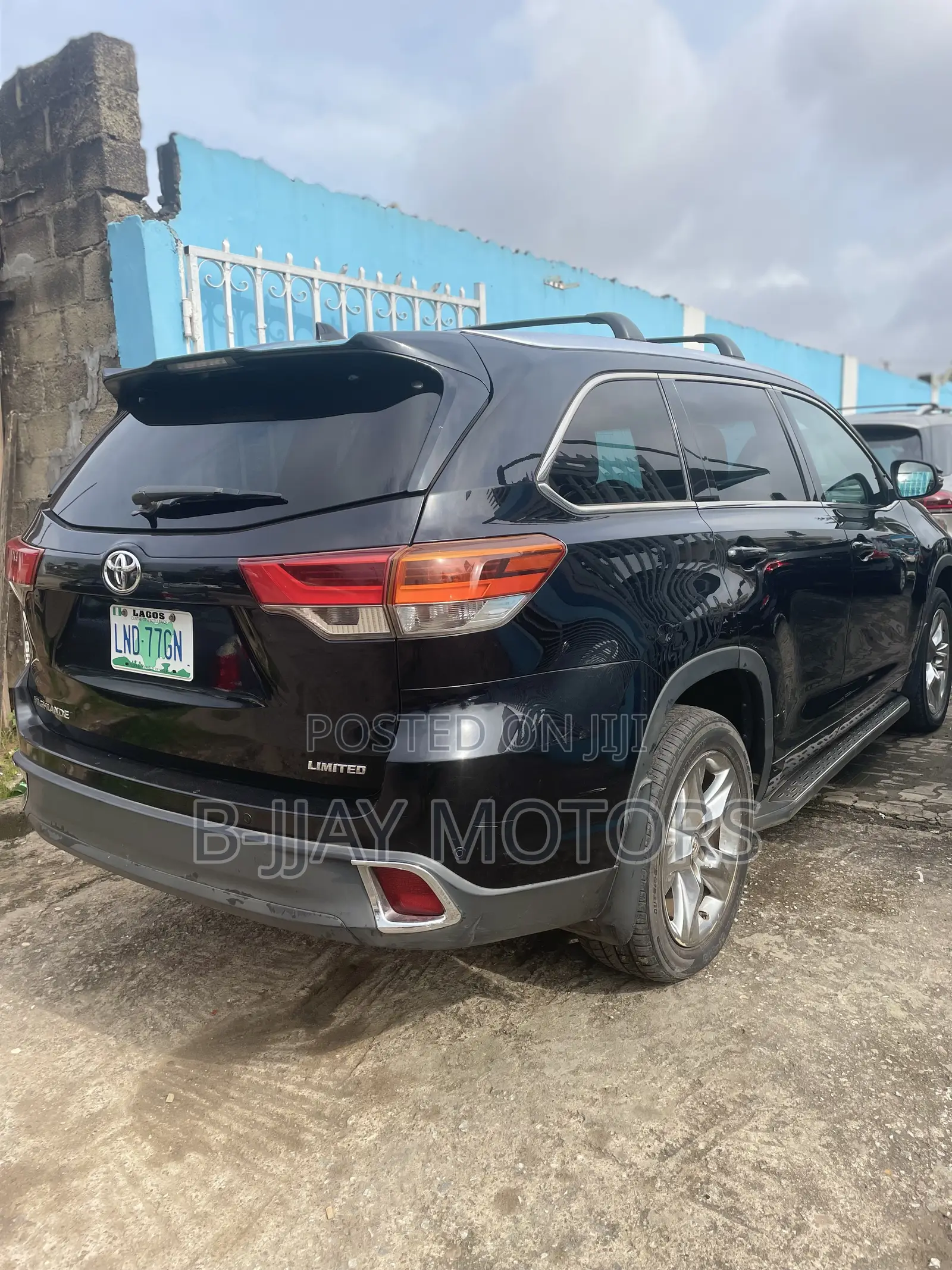 Toyota Highlander Limited Platinum 4dr SUV (3.5L 6cyl 6A) 2015 Black