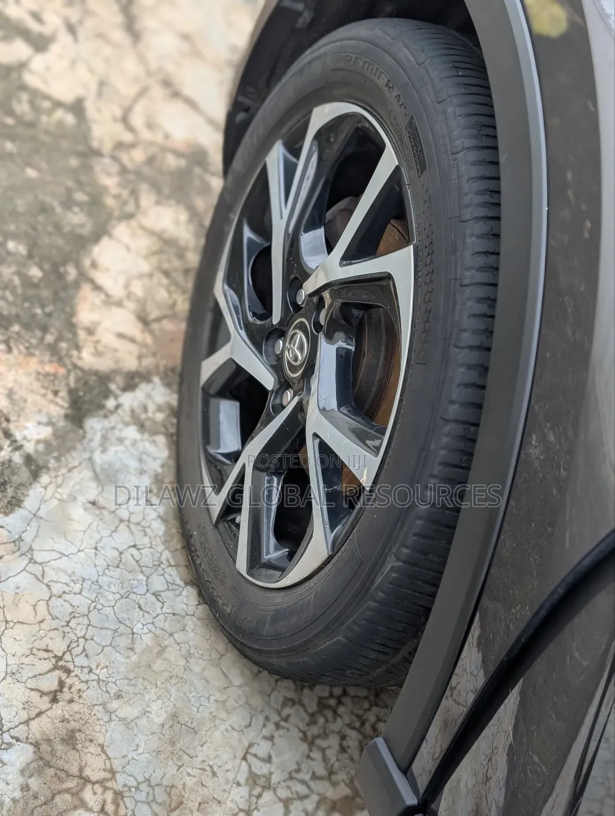Toyota C-HR XLE Prermium FWD (2.0L 4cyl 2AM) 2018 Gray