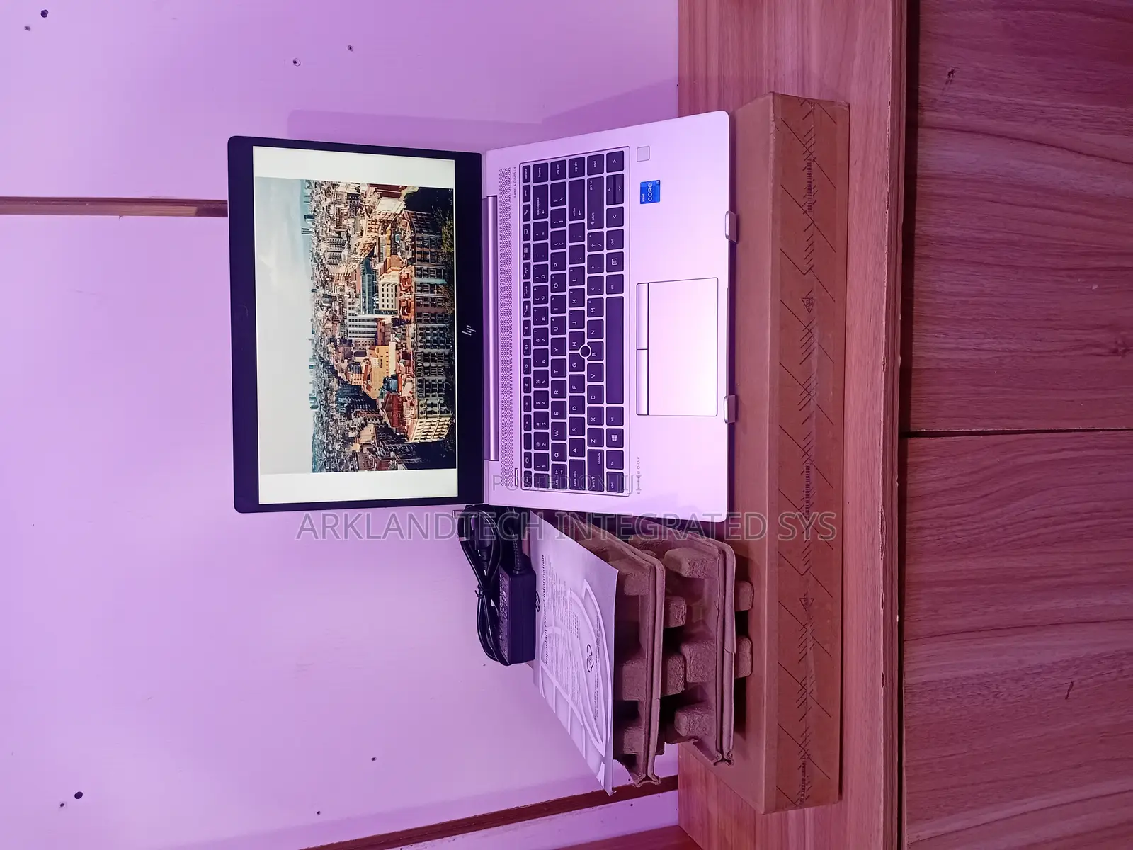 New Laptop HP EliteBook 8560W 8GB Intel Core I5 SSD 512GB