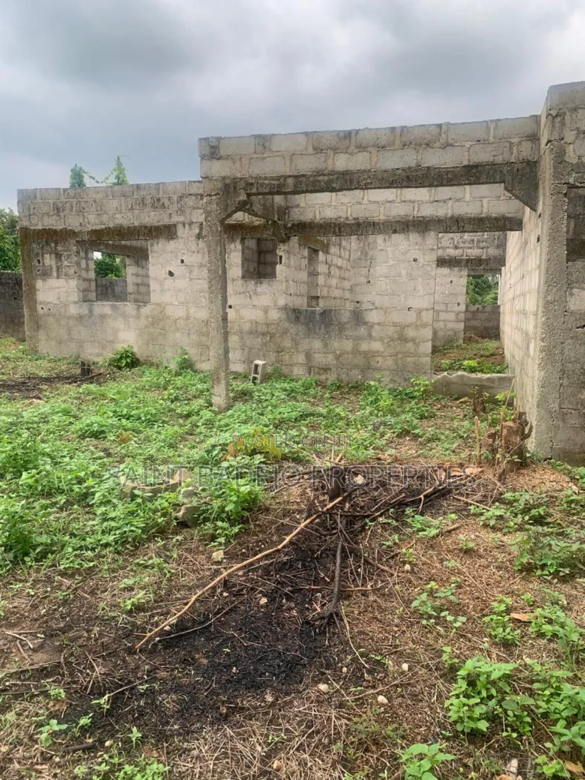 3bdrm Block of Flats in Immaculate Phase 2, Gberigbe for sale