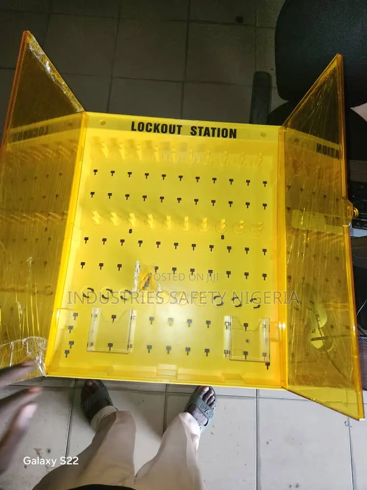 Lockout Station Ban-b104 – Deluxe Tag Center