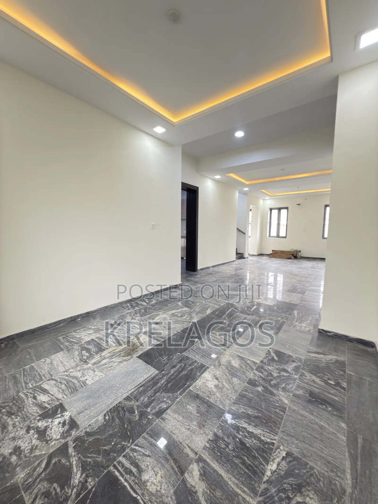4bdrm Duplex in Chevron Toll Gate for sale