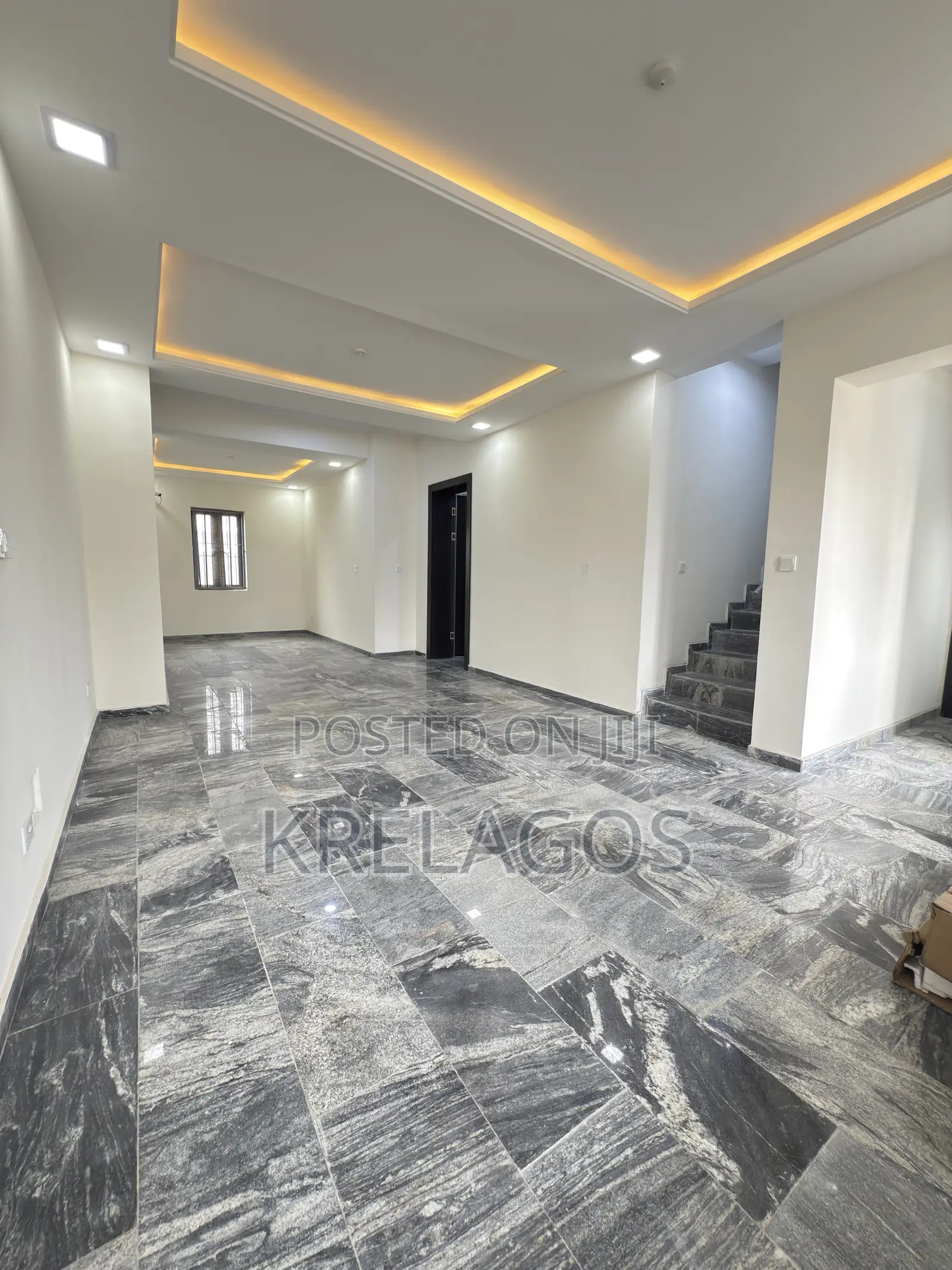 4bdrm Duplex in Chevron Toll Gate for sale