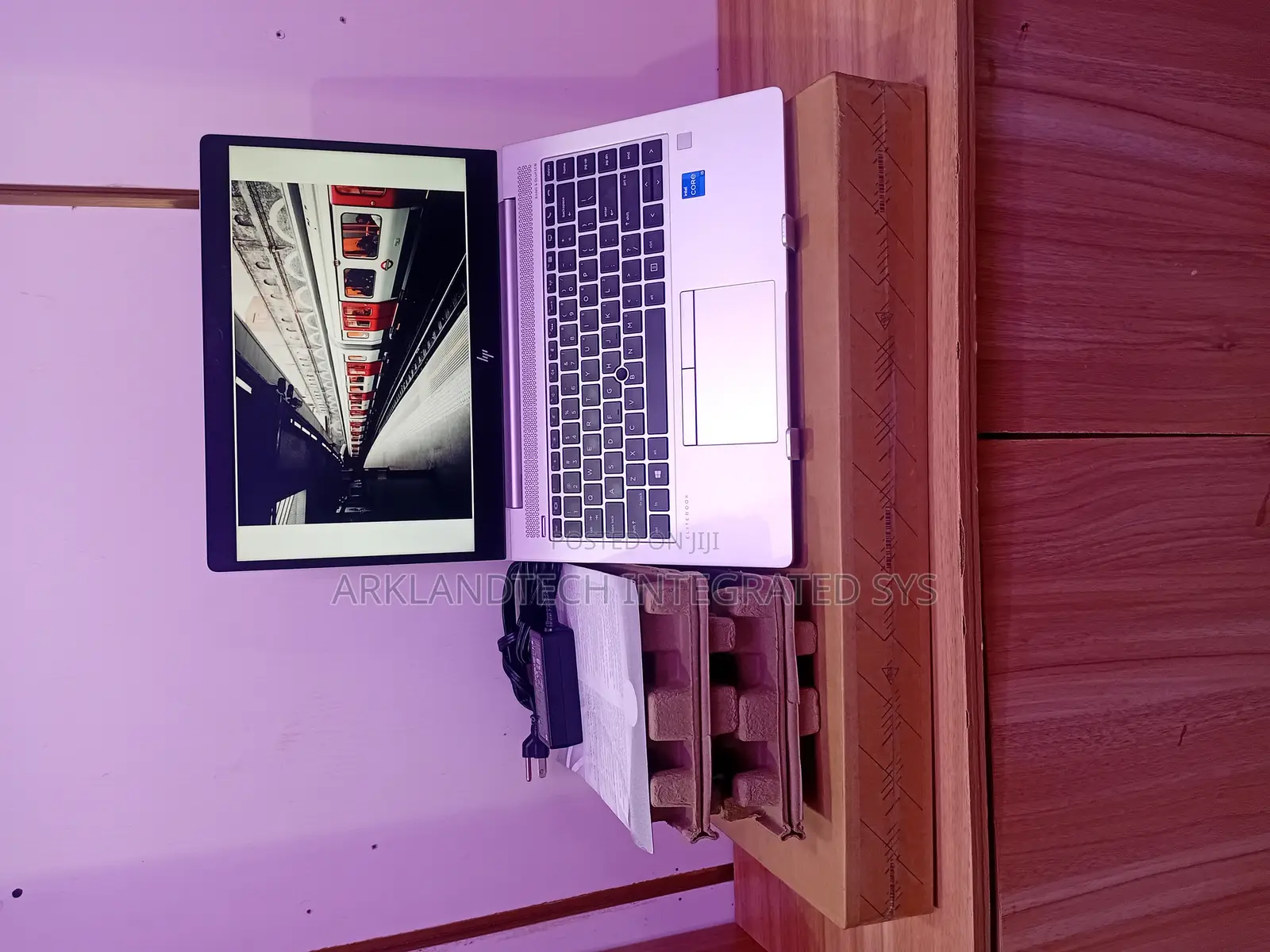 New Laptop HP EliteBook 840 G7 8GB Intel Core i5 SSD 256GB