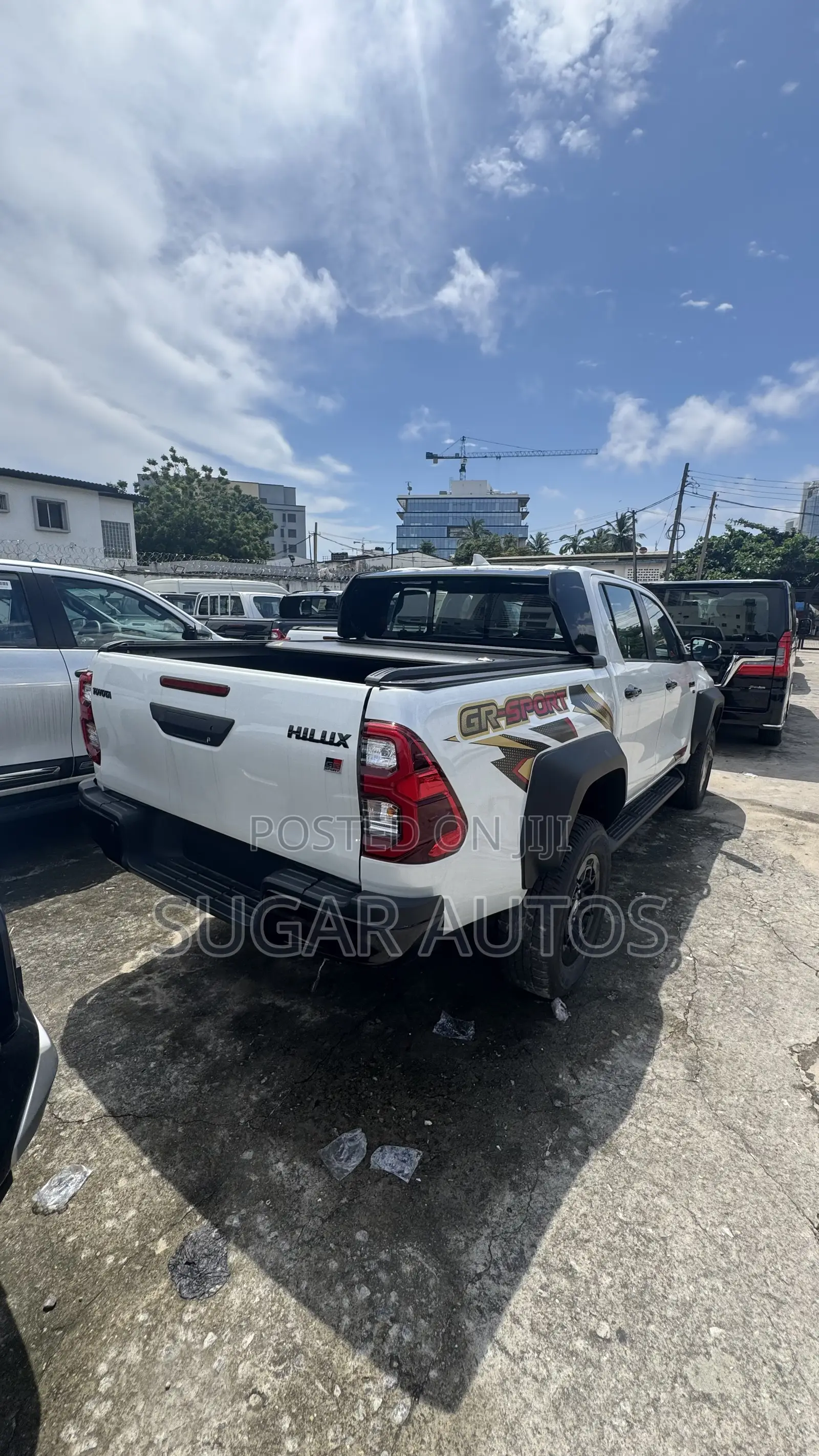 New Toyota Hilux 2024 White
