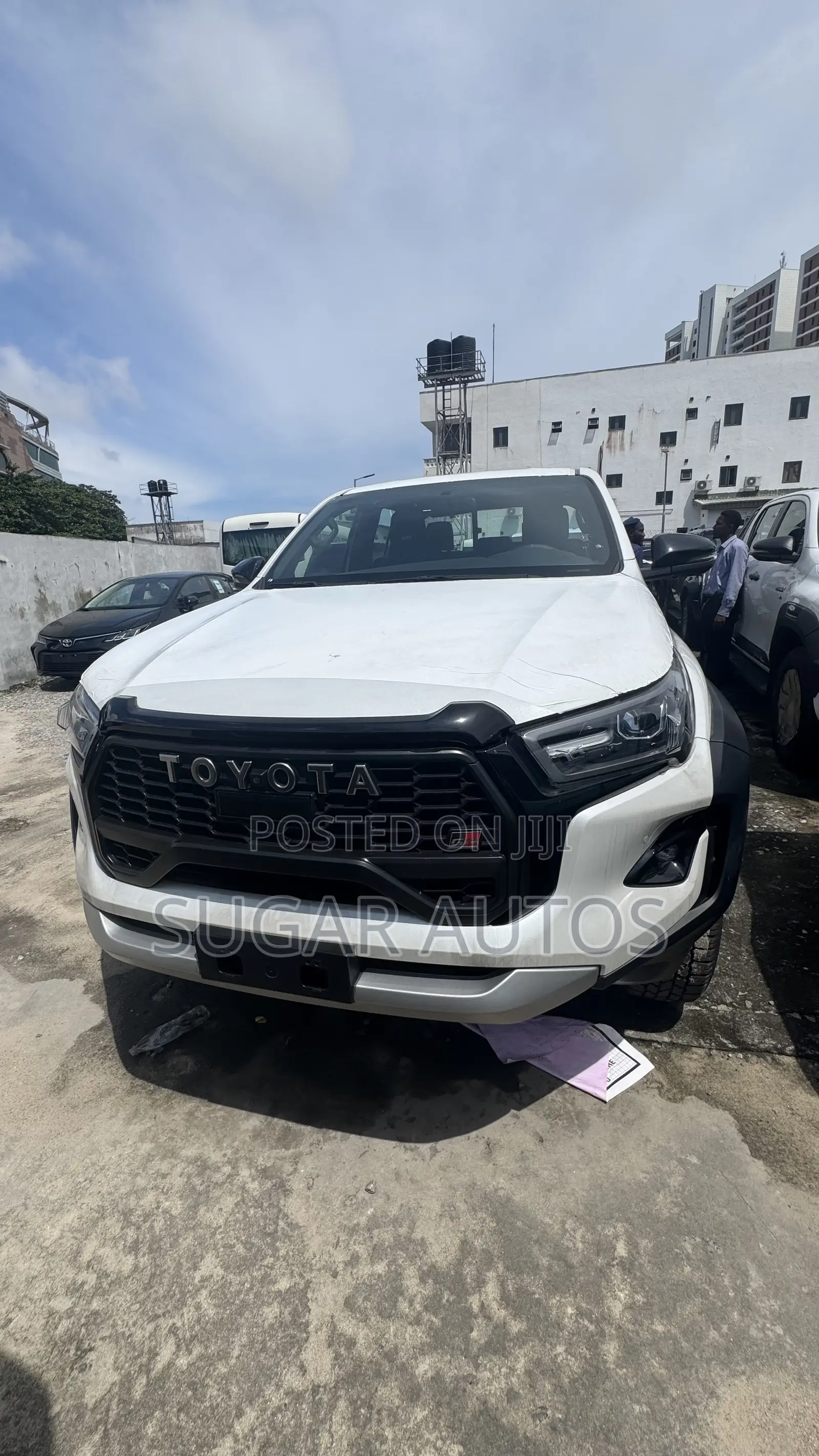 New Toyota Hilux 2024 White
