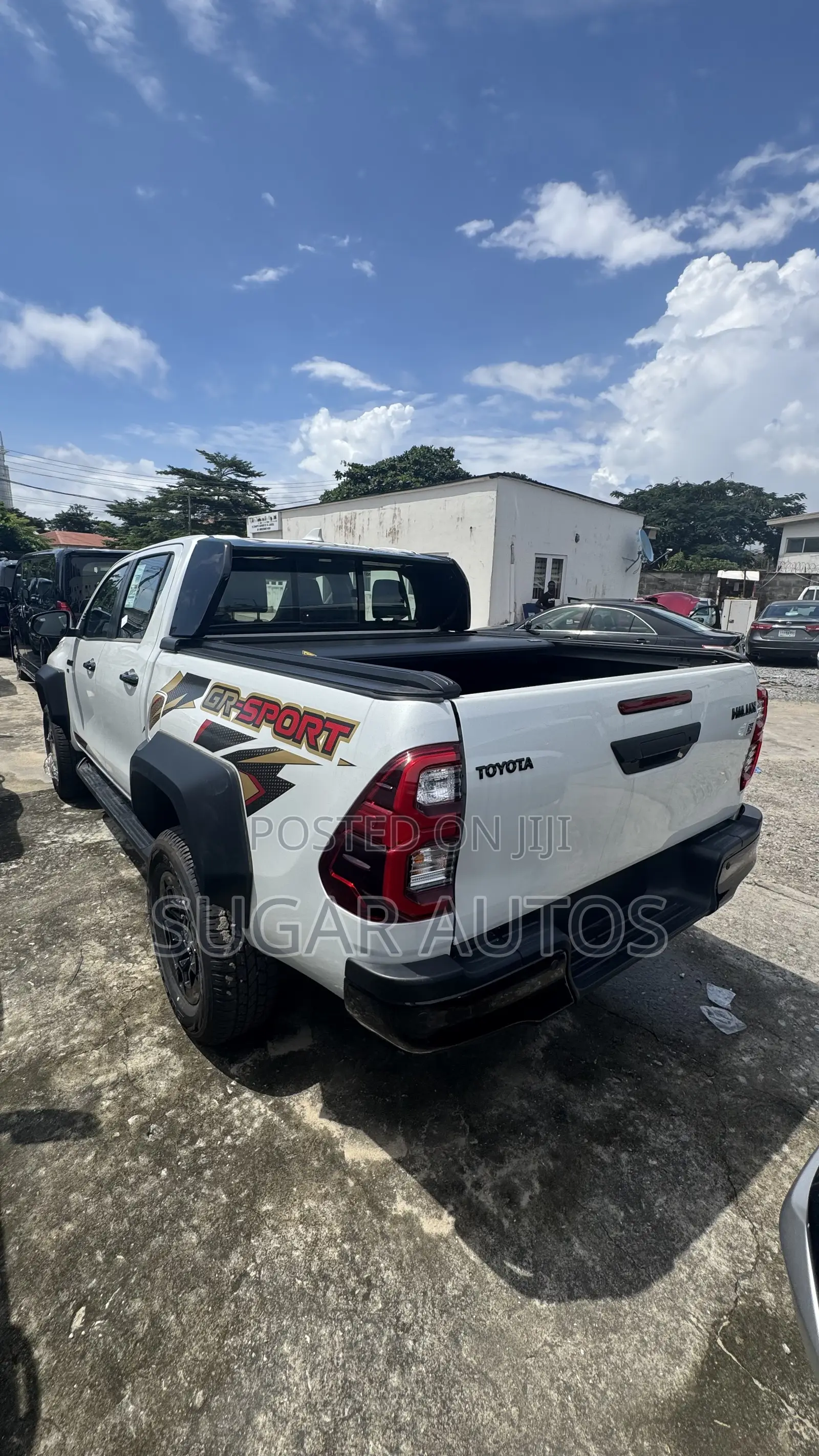 New Toyota Hilux 2024 White
