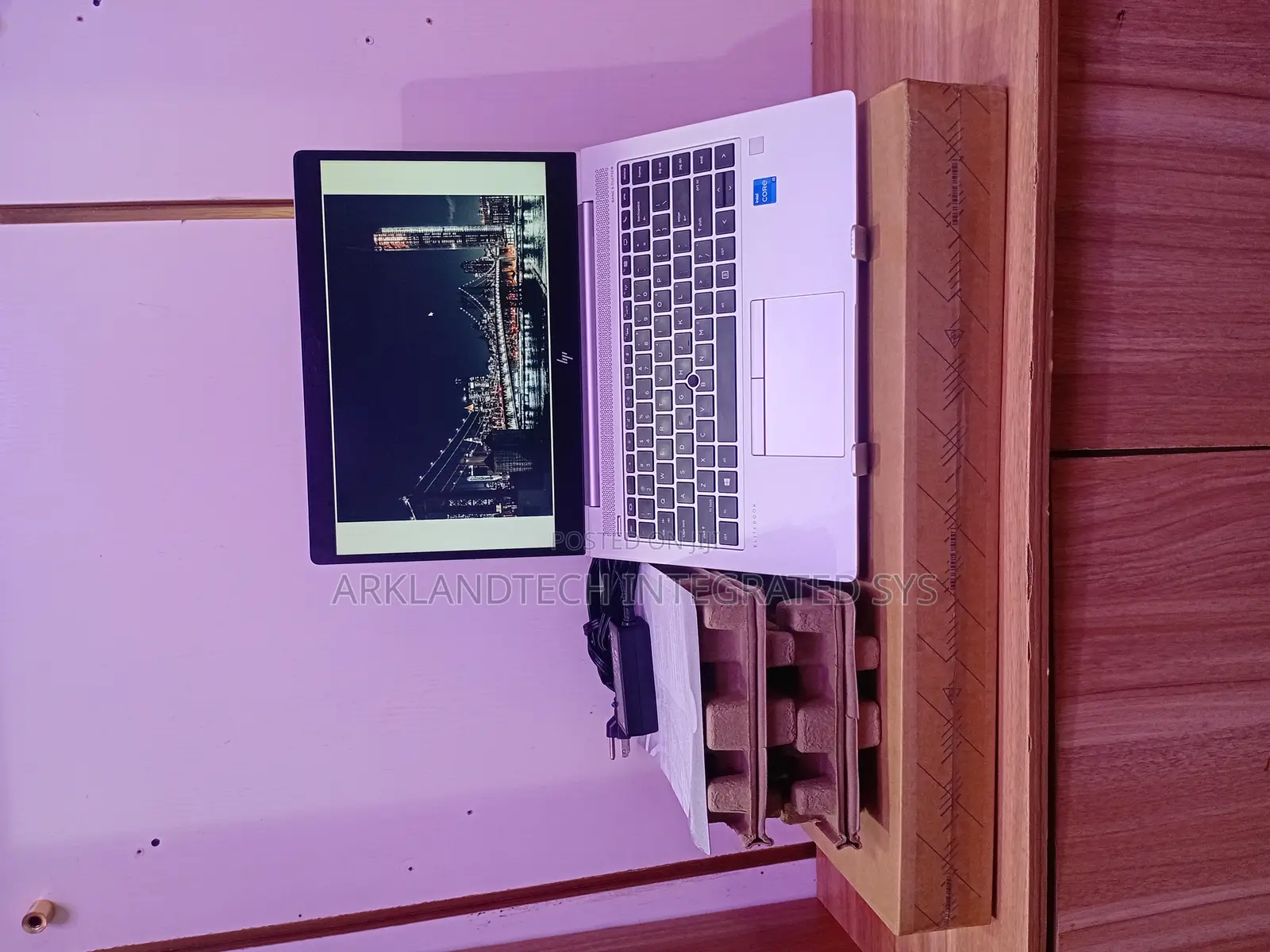 New Laptop HP EliteBook 840r G4 12GB Intel Core i5 SSD 256GB