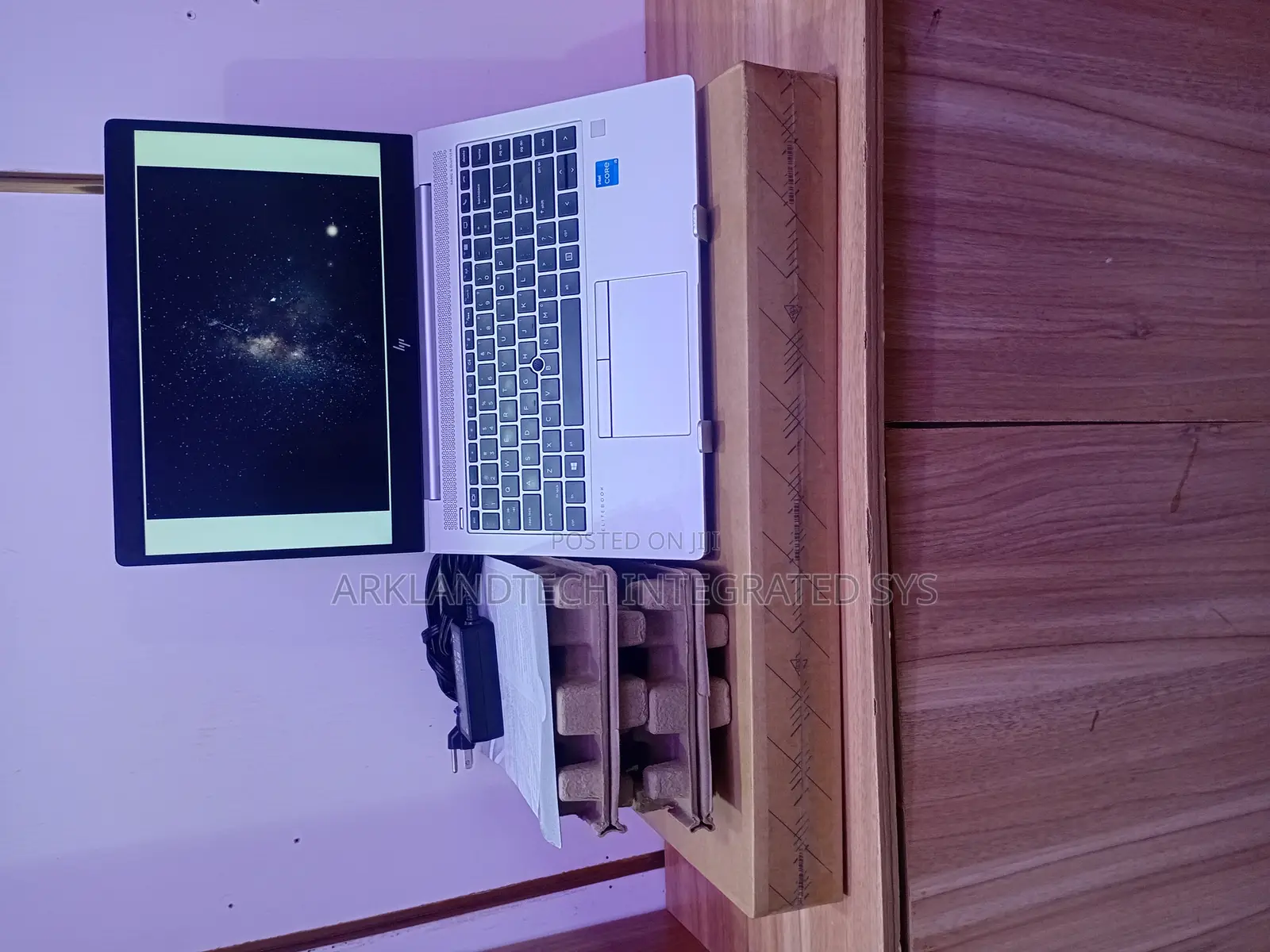 New Laptop HP EliteBook 840r G4 8GB Intel Core i5 SSD 1T