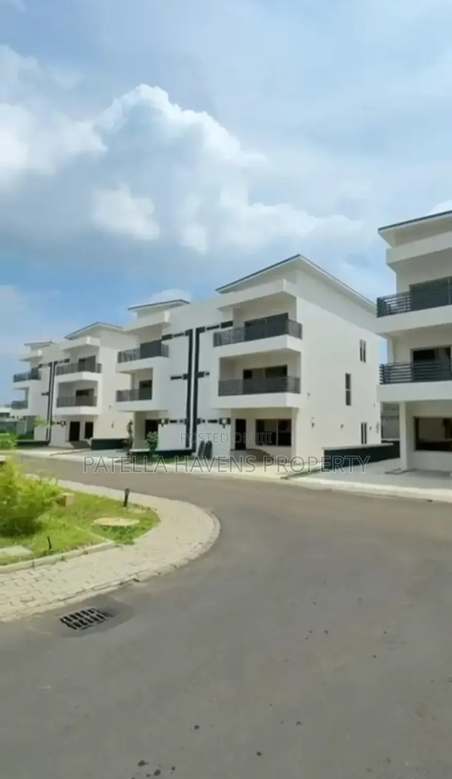 Spacious Semi Detached Duplex for Sale in Lifecamp