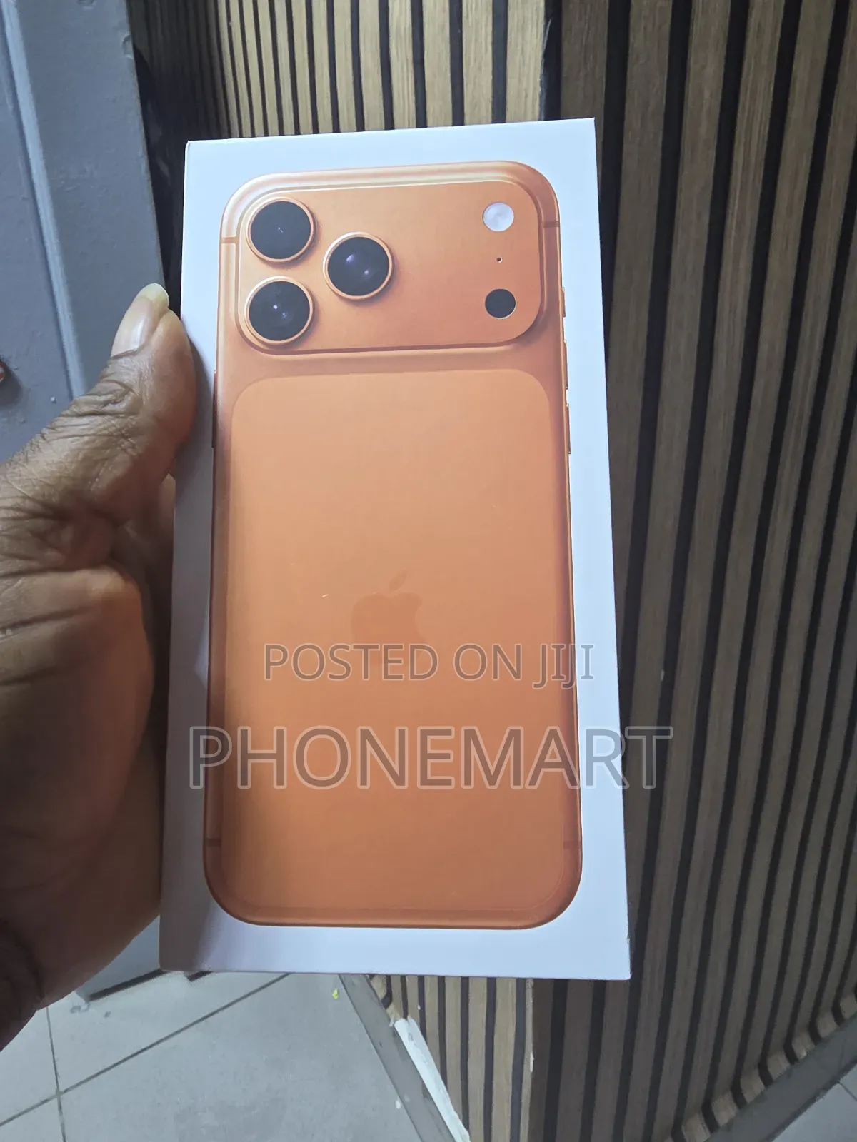 New Apple iPhone 17 Pro Max 1 TB Orange