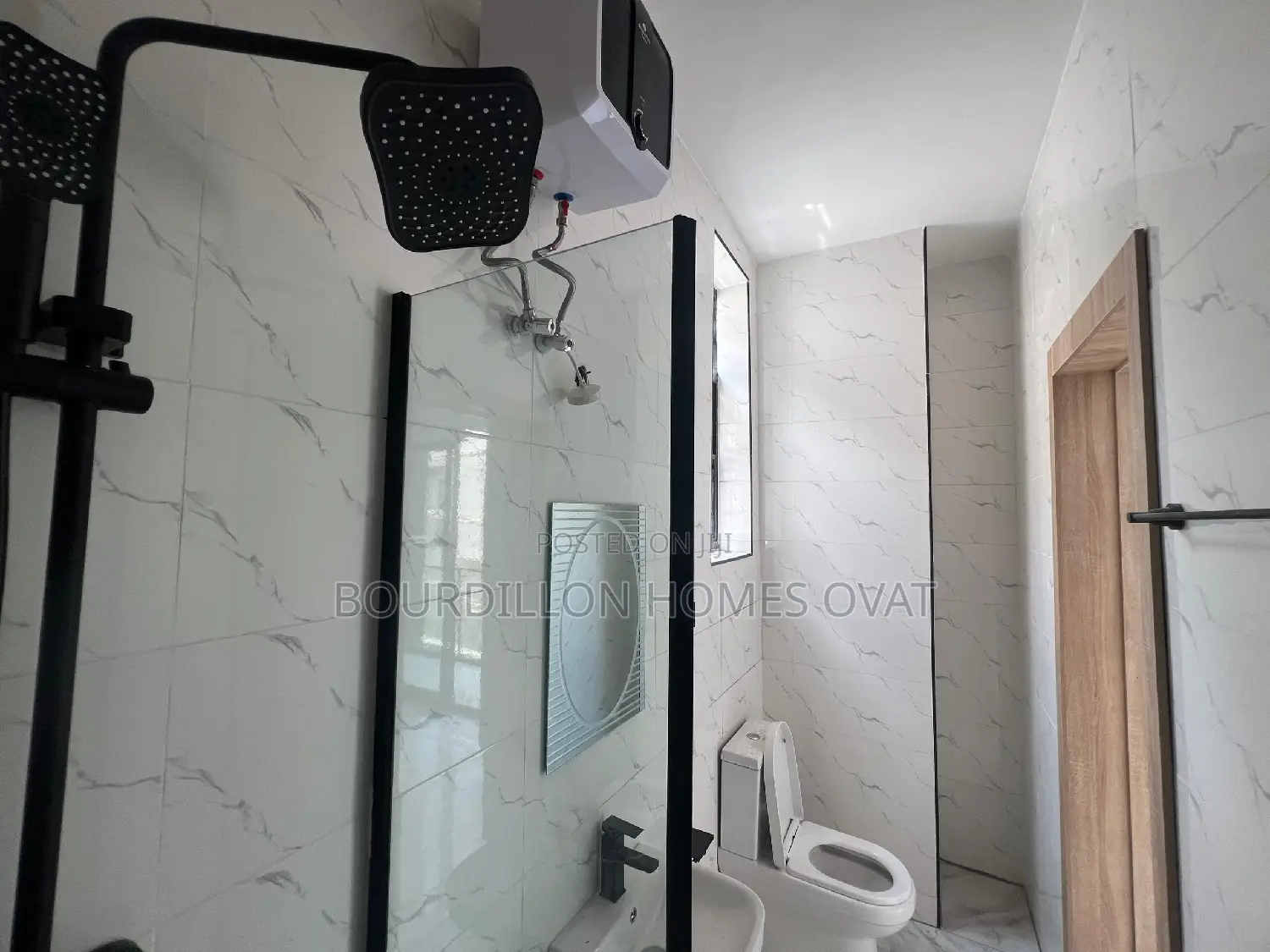 3bdrm Duplex in Chevron for sale