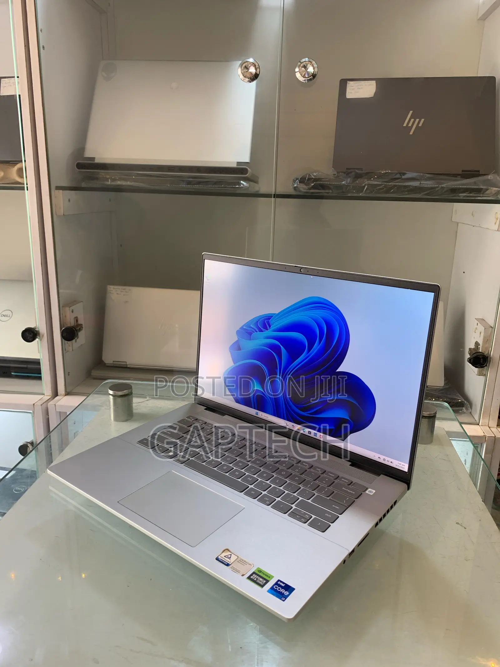 Laptop Dell Inspiron 16 Plus 7630 16GB Intel Core i7 SSD 512GB