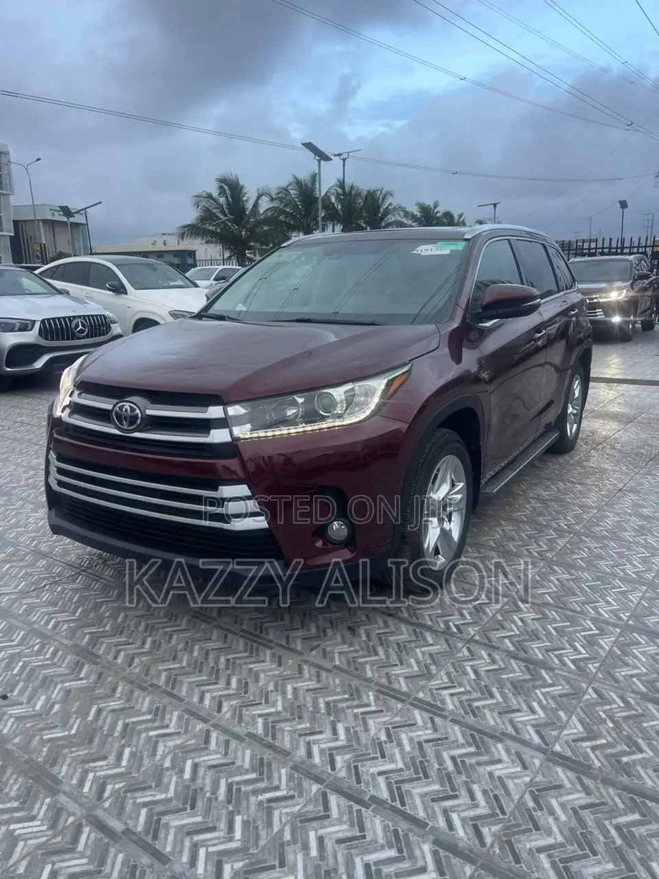 Toyota Highlander Limited Platinum 4dr SUV AWD (3.5L 6cyl 6A) 2015