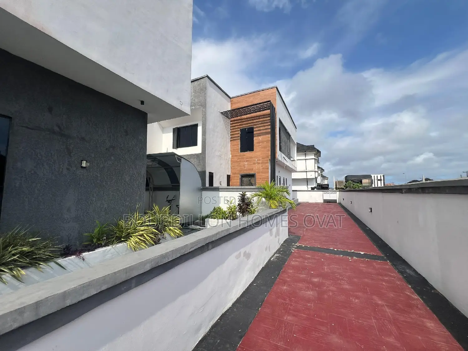 5bdrm Duplex in Sangotedo for sale