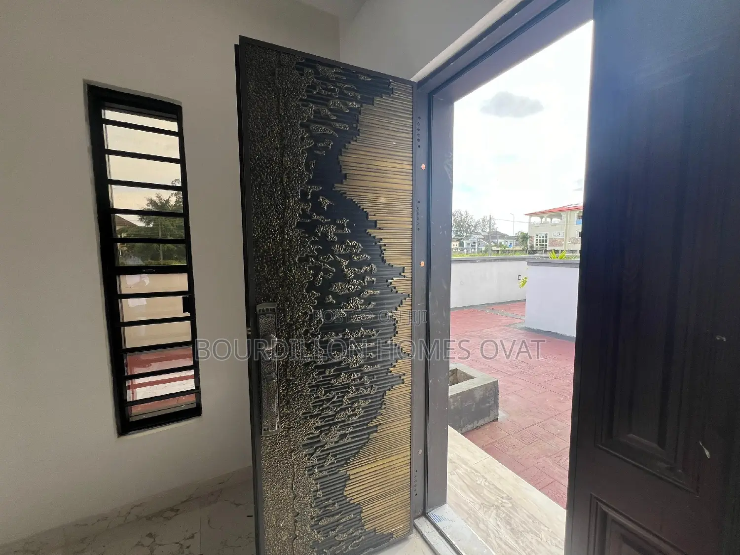 5bdrm Duplex in Sangotedo for sale
