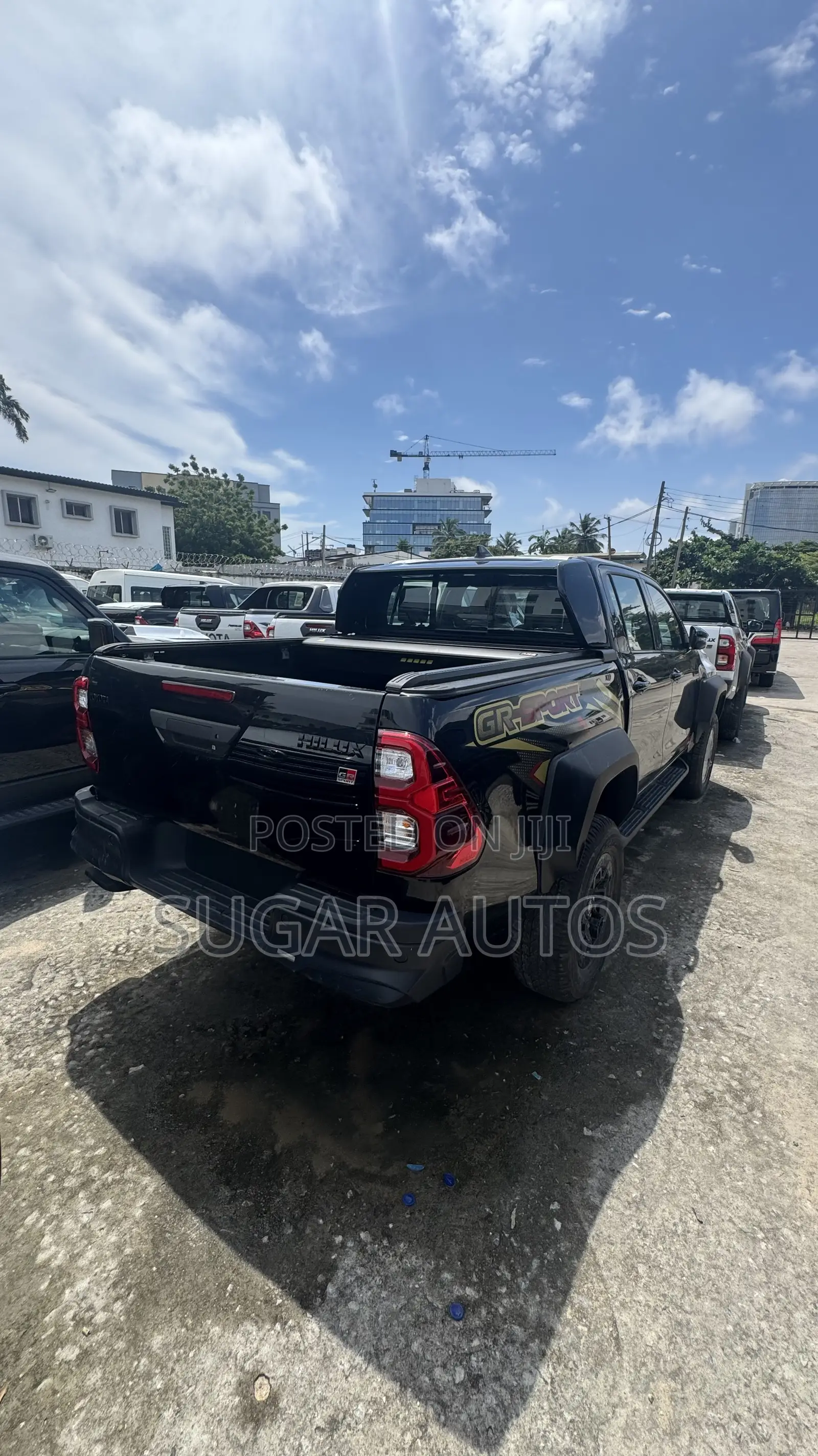 New Toyota Hilux 2024 Black