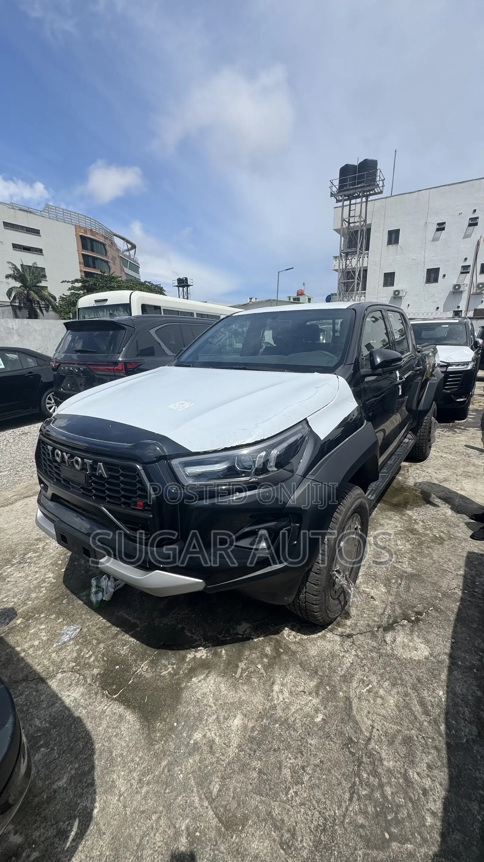 New Toyota Hilux 2024 Black