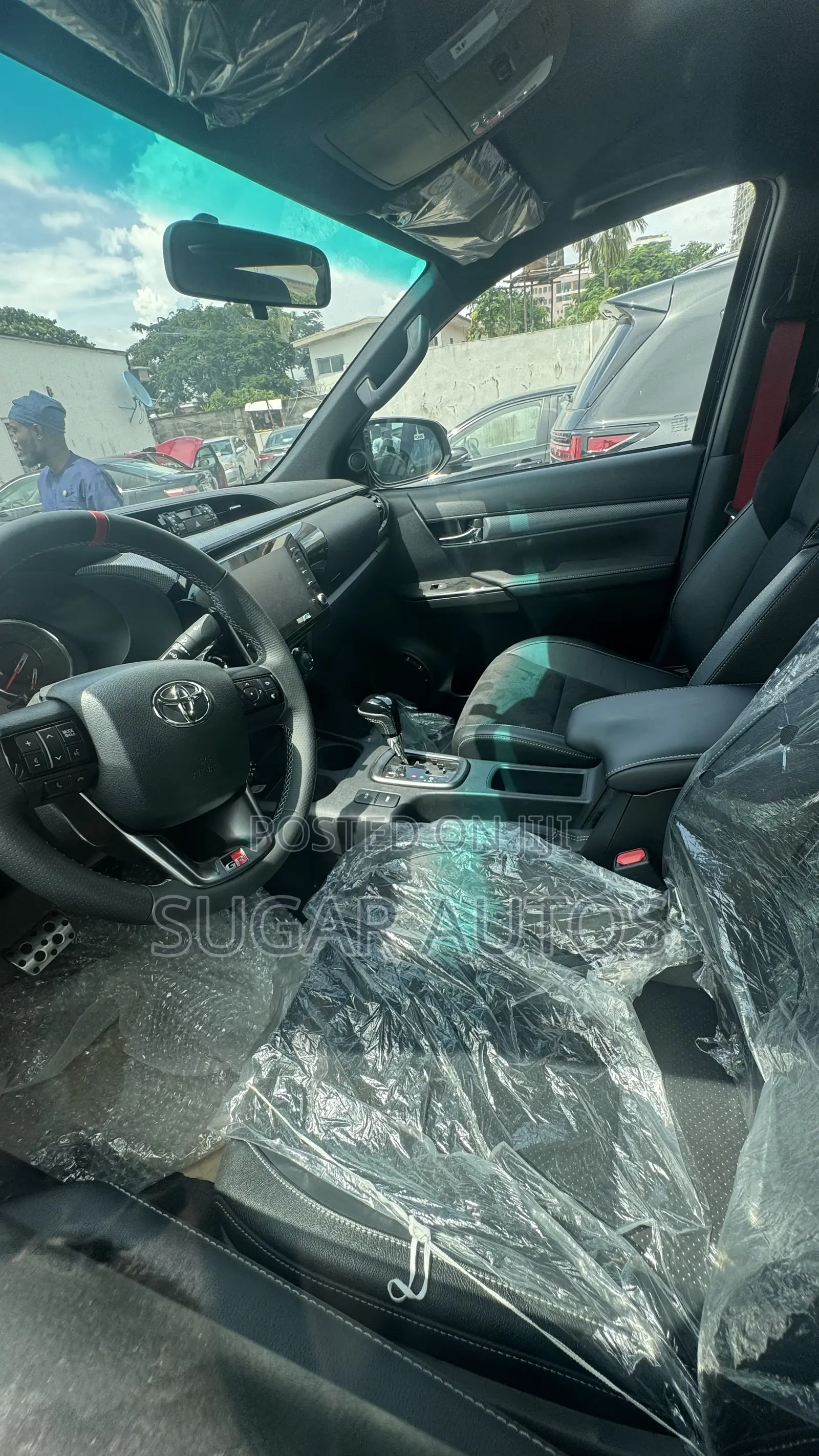 New Toyota Hilux 2024 Black