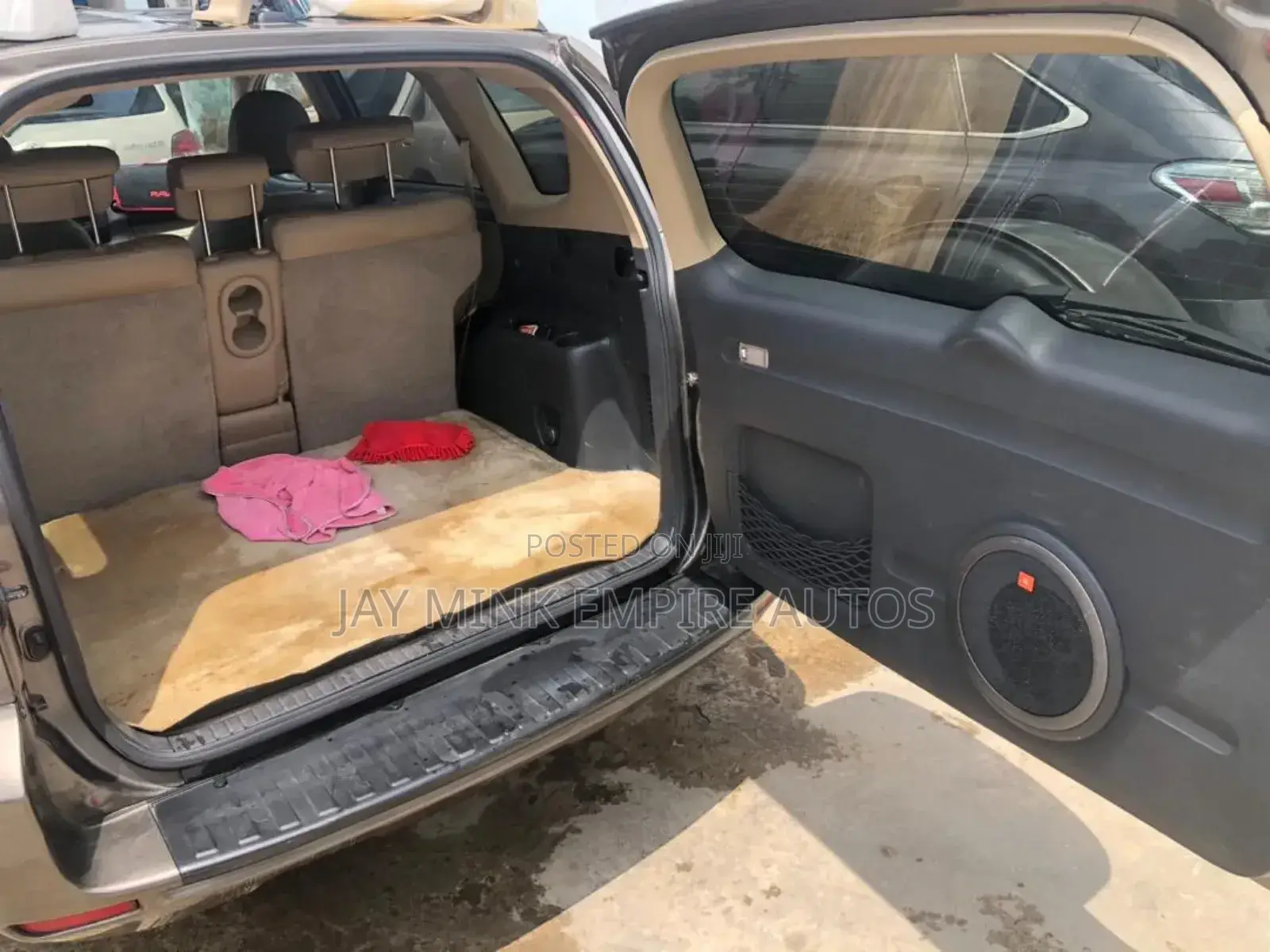 Toyota RAV4 2010 Brown
