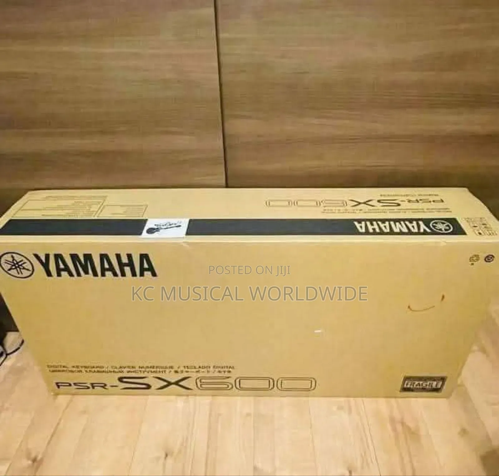 Yamaha Keyboard Psrsx600 With Original Adapter Pa300c