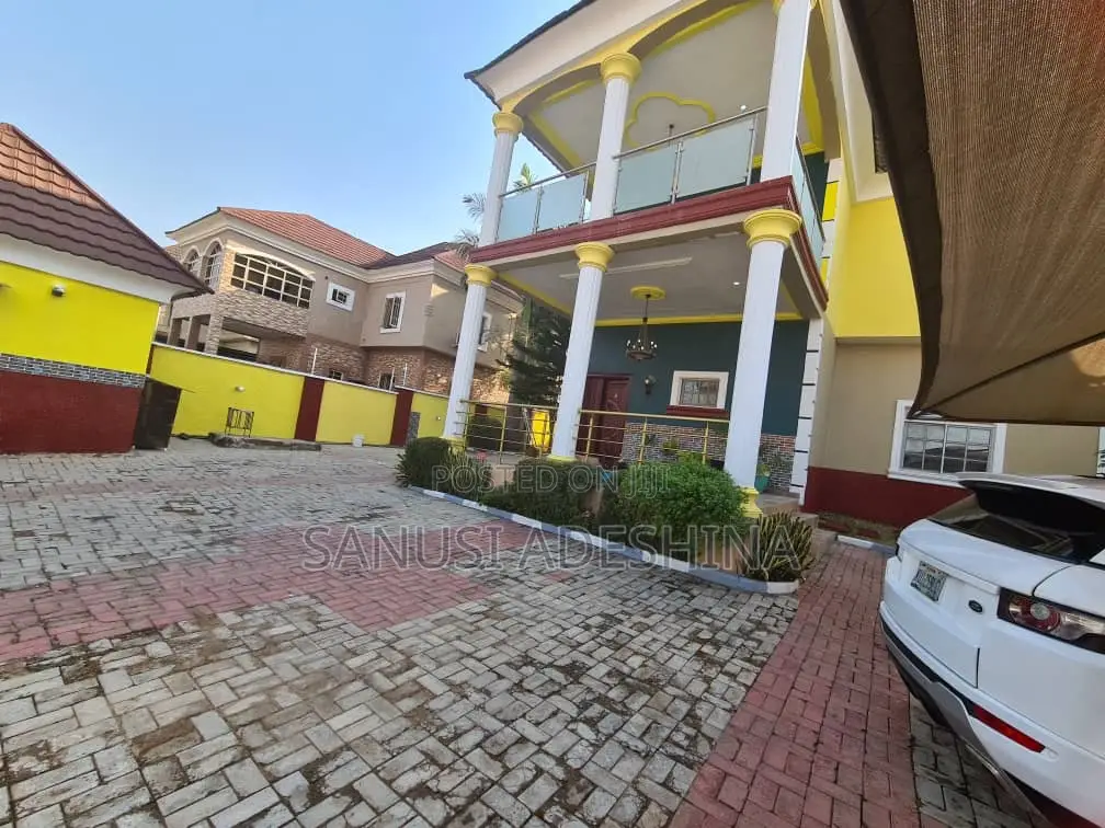 6bdrm House in Gwarimpa Estate,Fct for sale