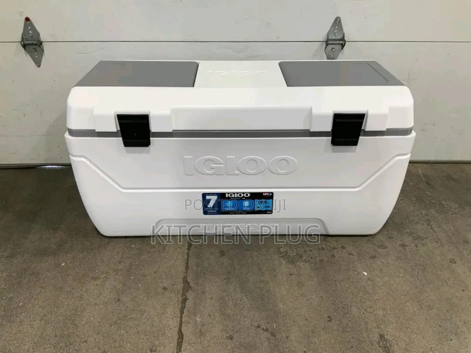 Igloo 165 Quart Maxcold Chest Ice Cooler With Butterfly Access Hatch,