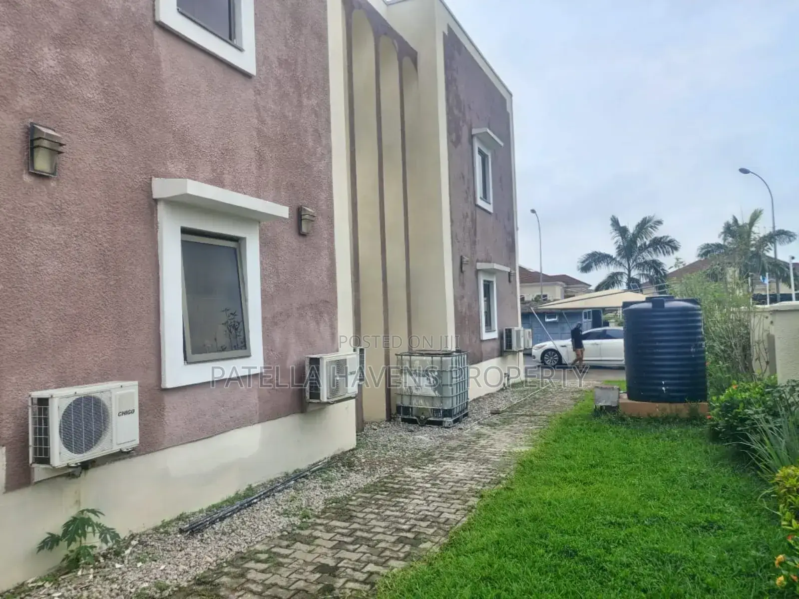 5bdrm Duplex in Kado for sale