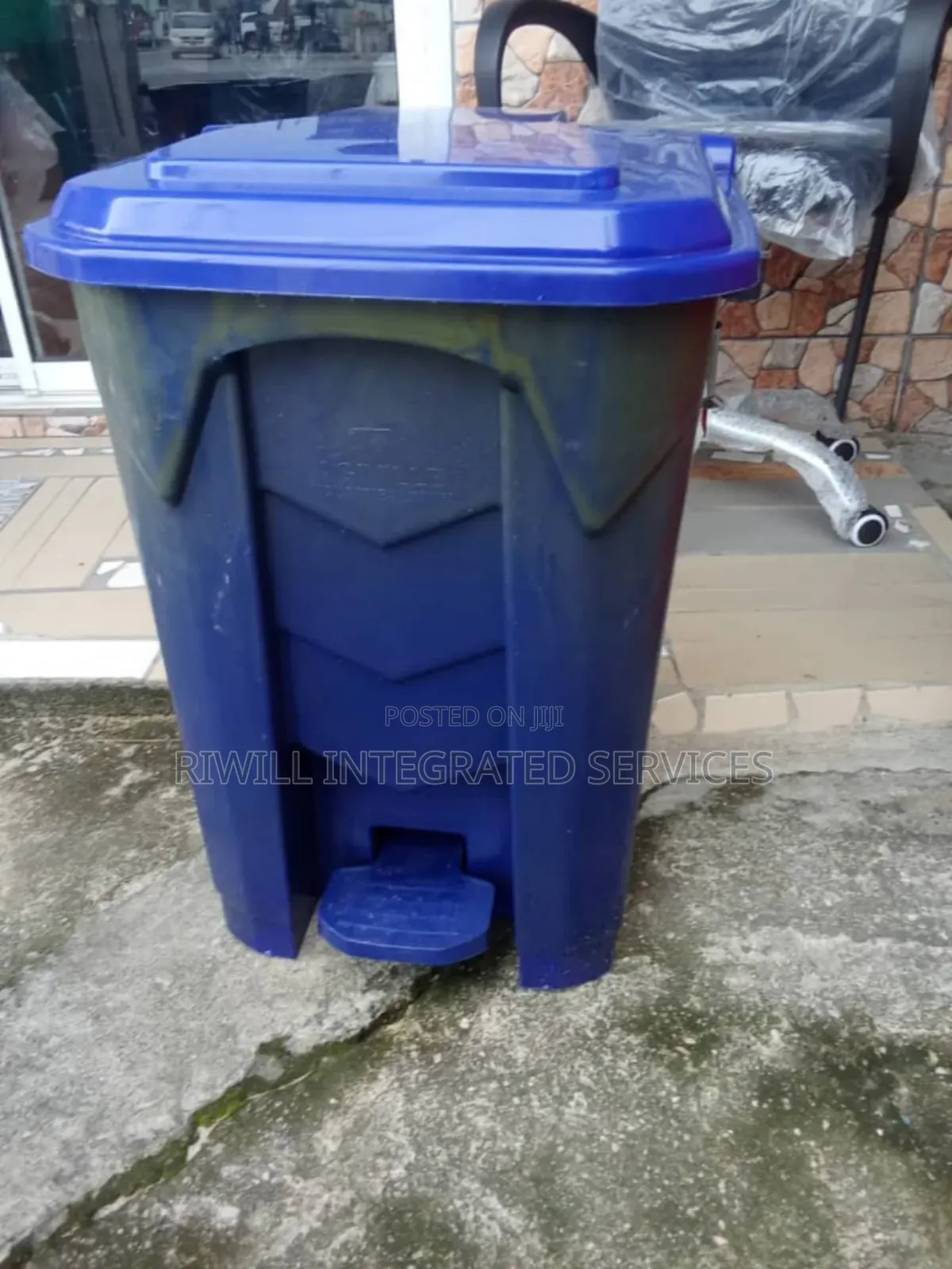 Odor Eliminator Waste Bin