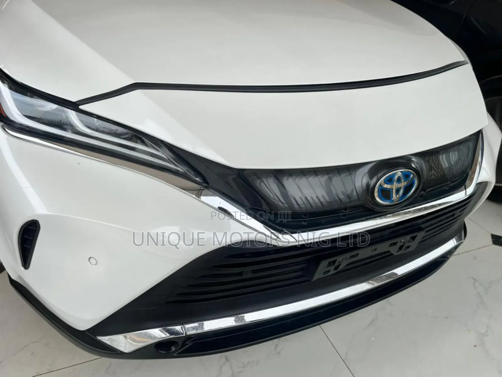 Toyota Venza Limited AWD 2023 White