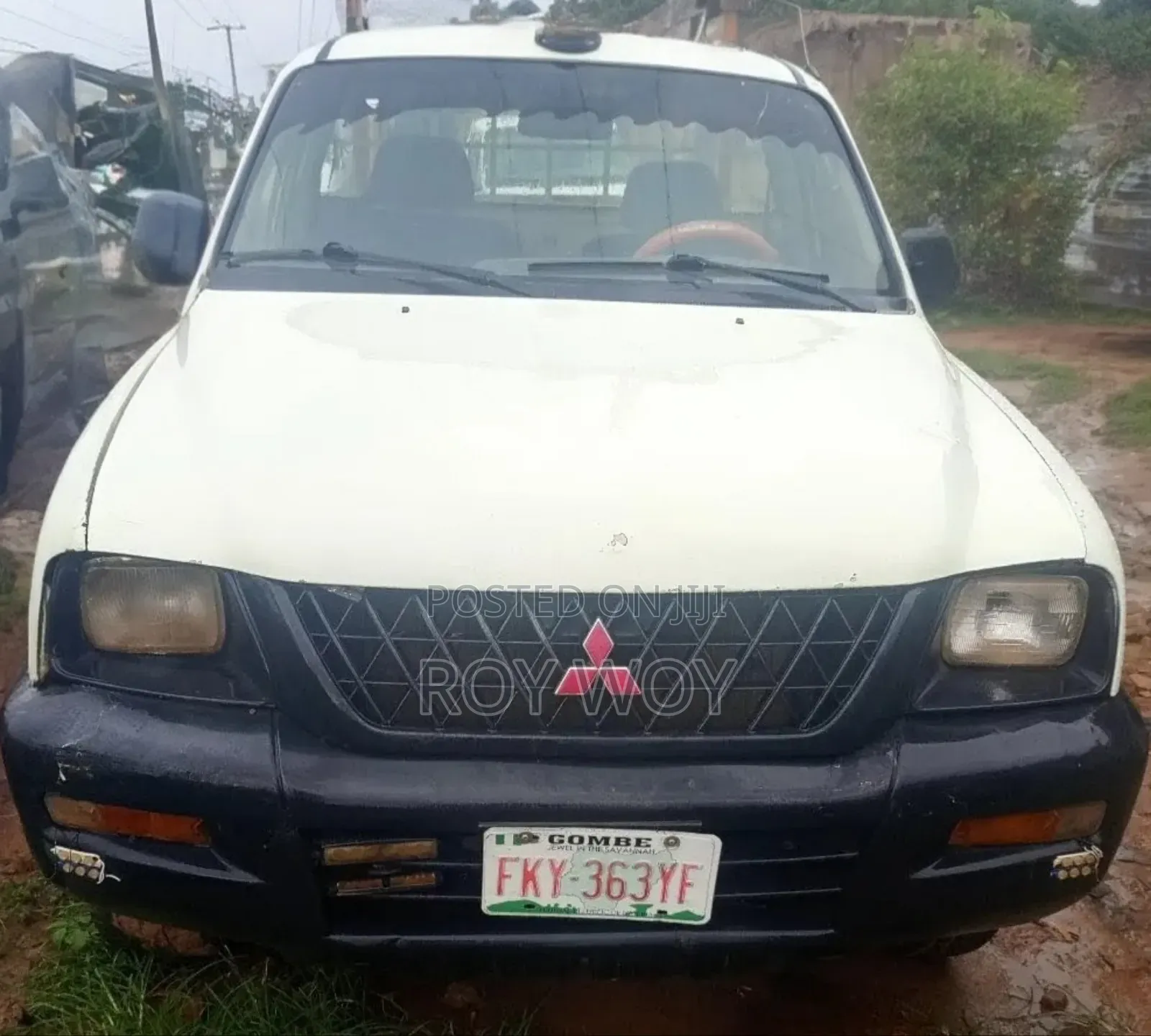 Mitsubishi L200 1993 Off white