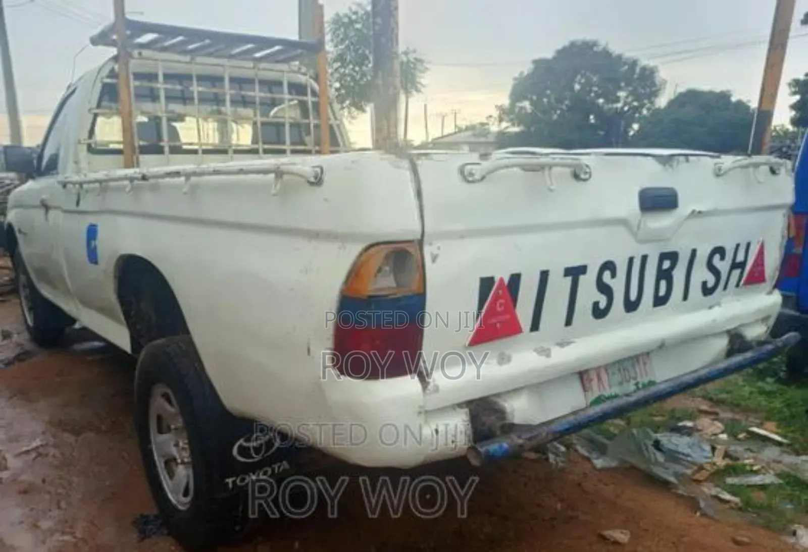 Mitsubishi L200 1993 Off white