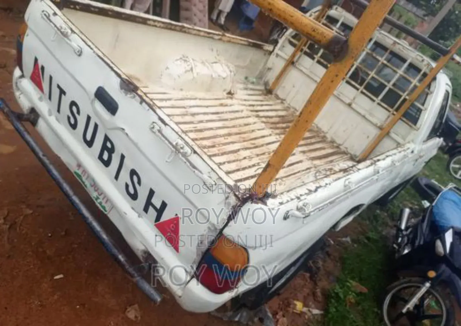 Mitsubishi L200 1993 Off white