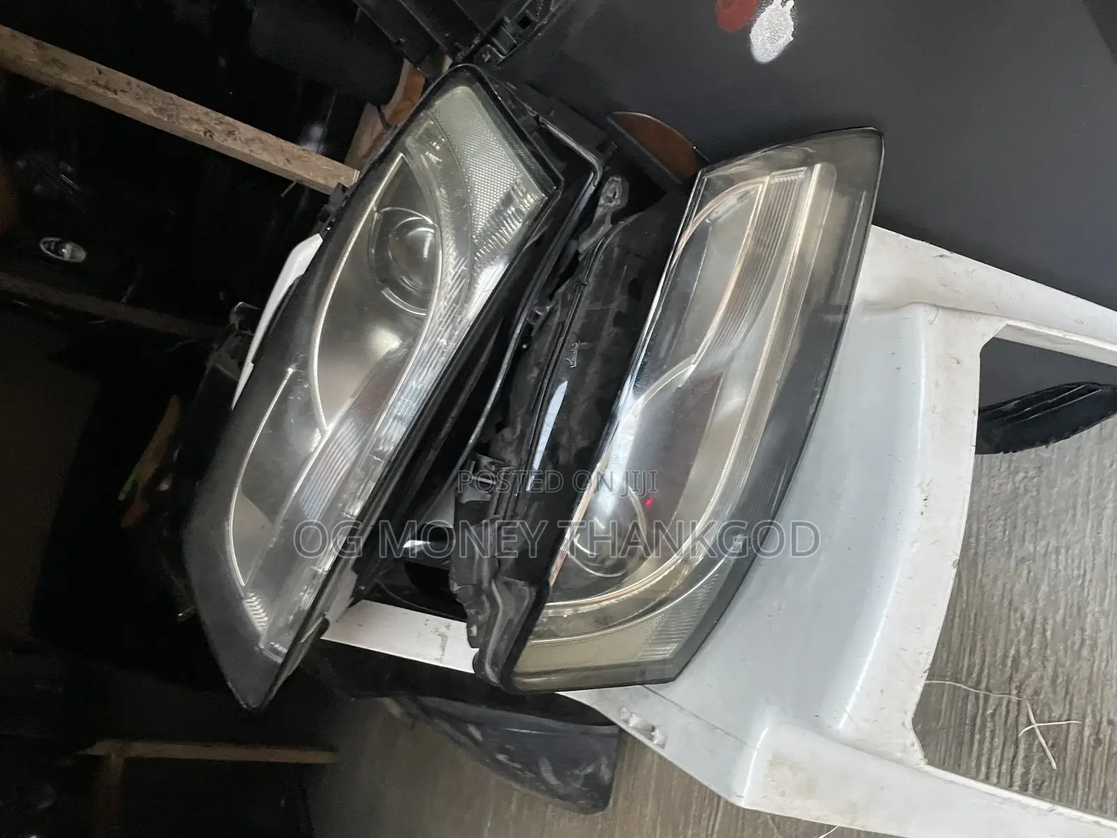 Headlamp Audi A5 2010